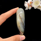 【超值推荐】 和田玉青花籽料手把件（134.1g）