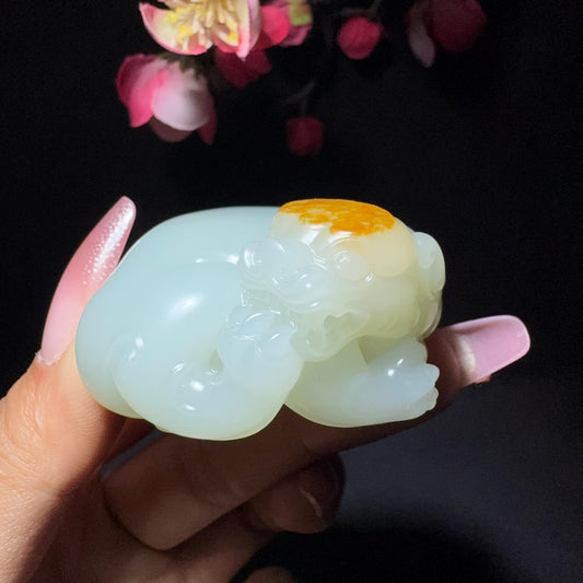 和田玉籽料貔貅小手把件（80.0g）