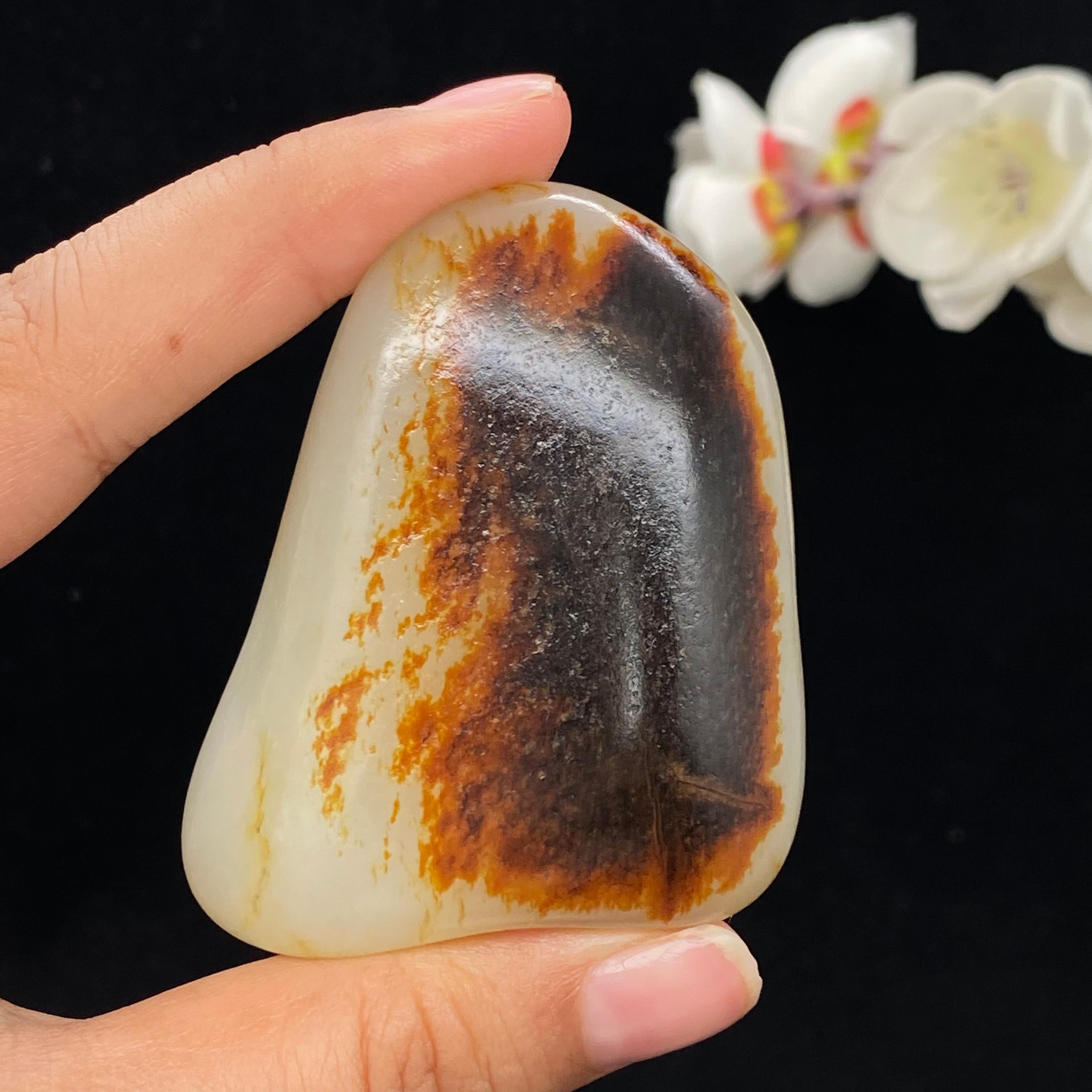 和田玉黑红皮籽料（118g）