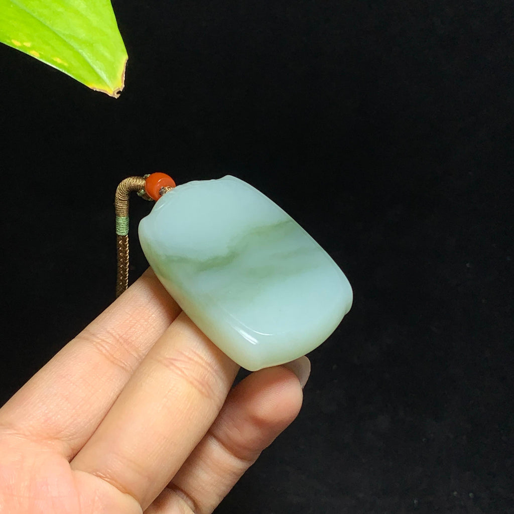和田山料白玉带翠无事牌（46.7g）