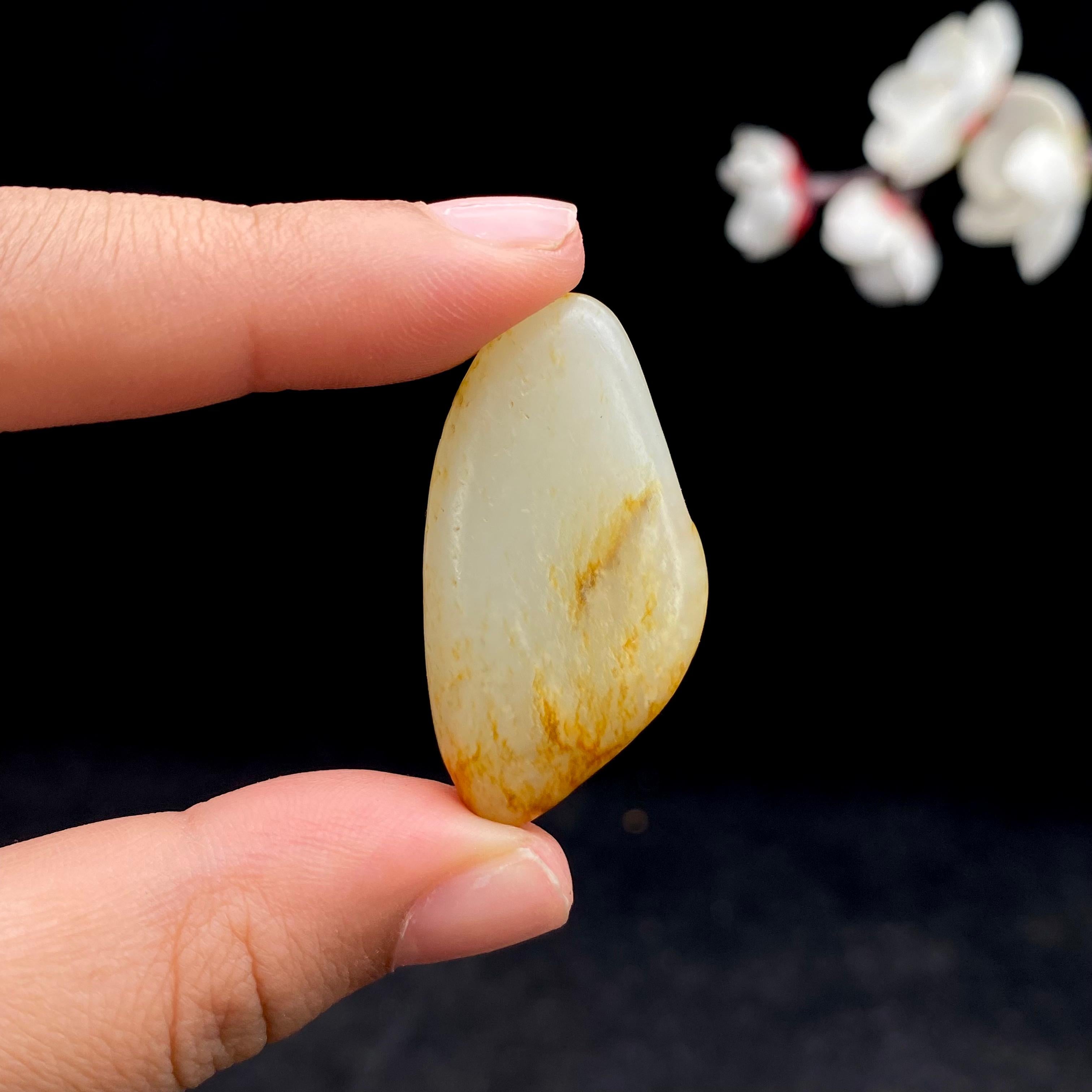 【超值推荐】 和田玉洒金皮籽料吊坠籽（11.9g）