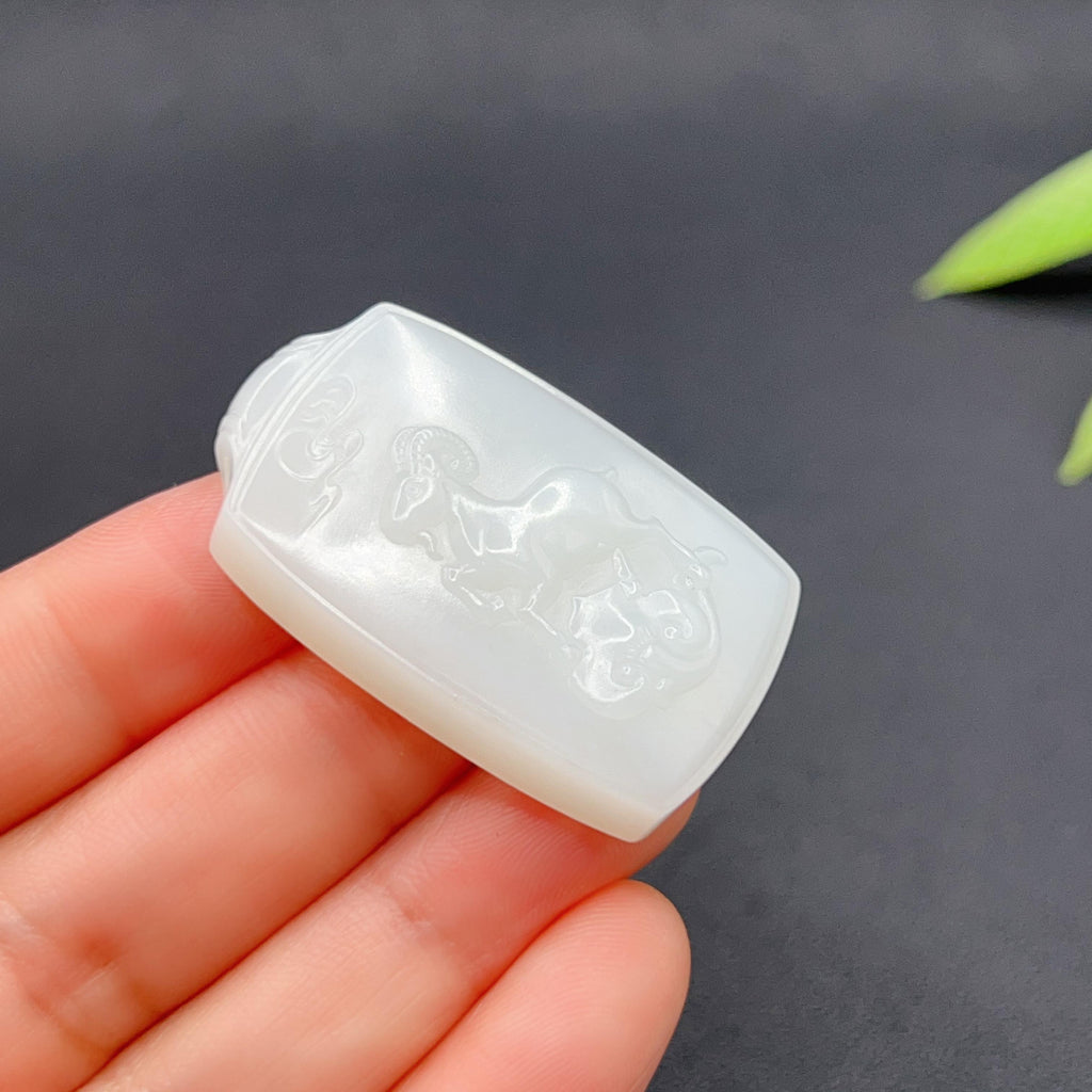 和田玉羊脂白玉羊玉牌（19.03g）