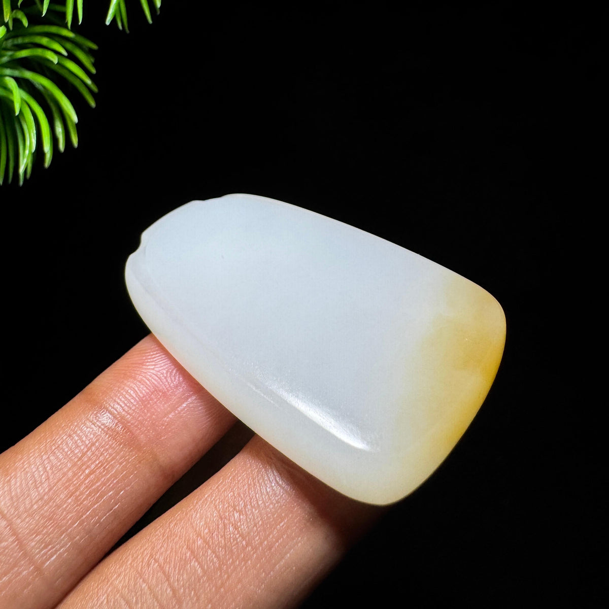 和田玉且末糖白玉无事牌（23.0g）