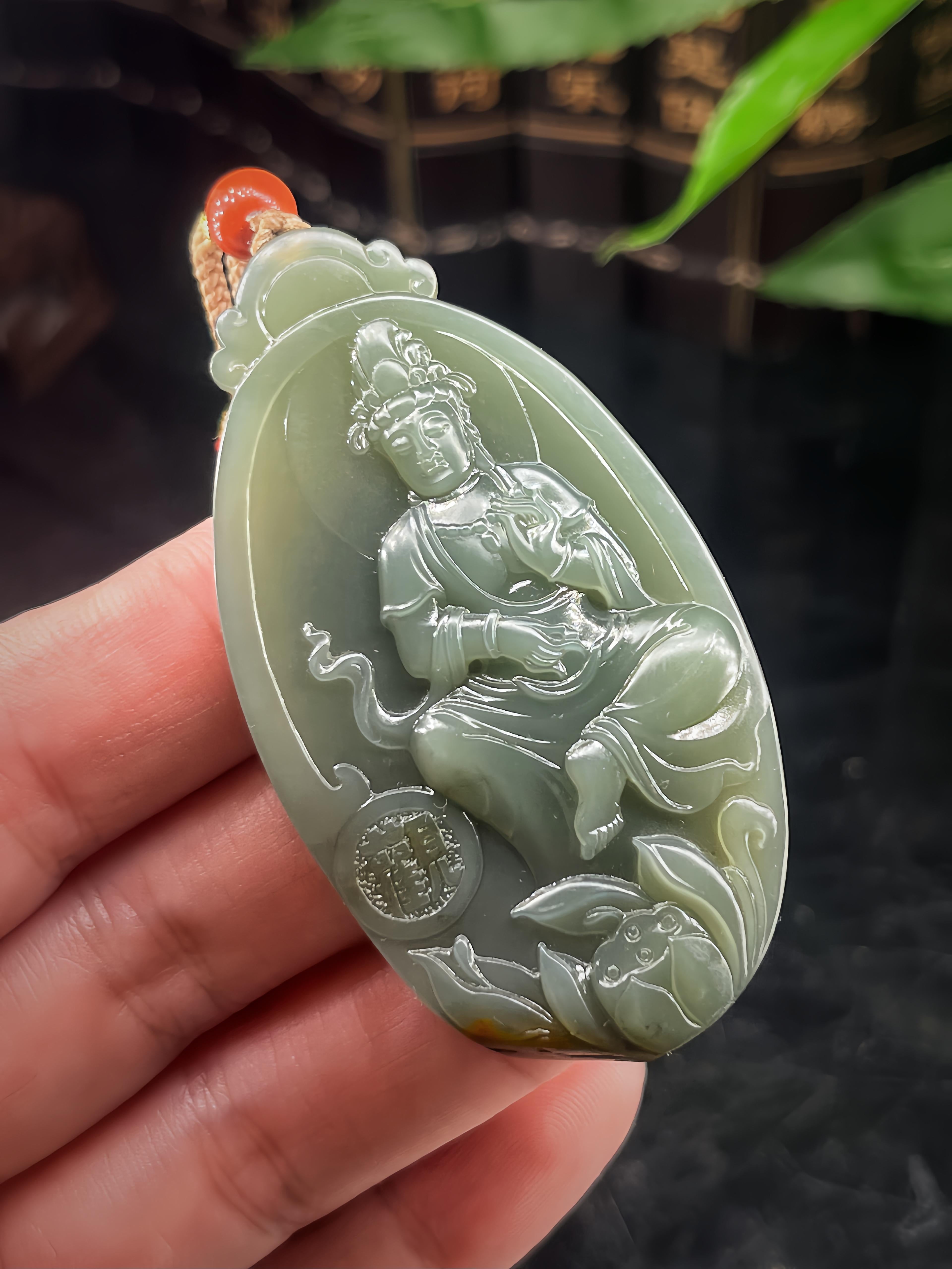 籽料沙枣青观音（35.9g）