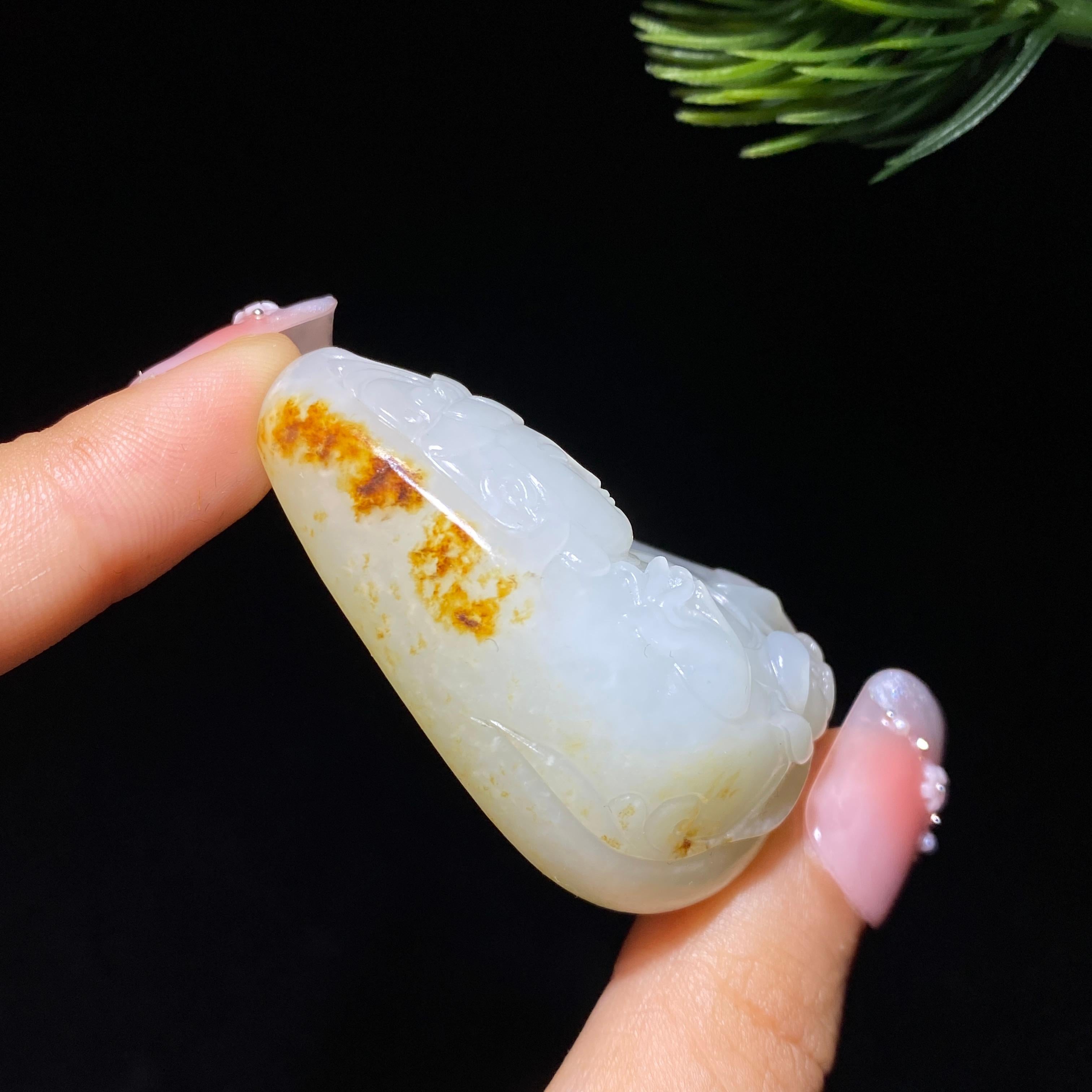 和田玉籽料观音（43.9g）