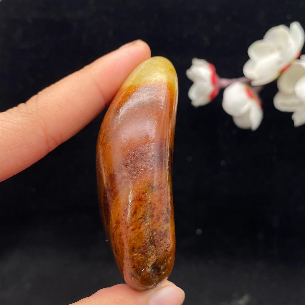 和田玉红沁皮籽料手把件（107.7g）