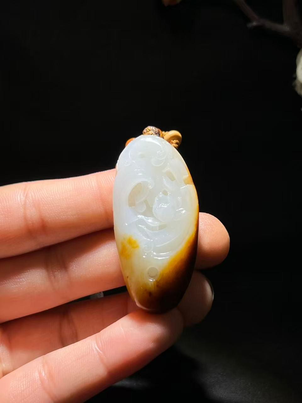 和田玉籽料观音（30.3g）