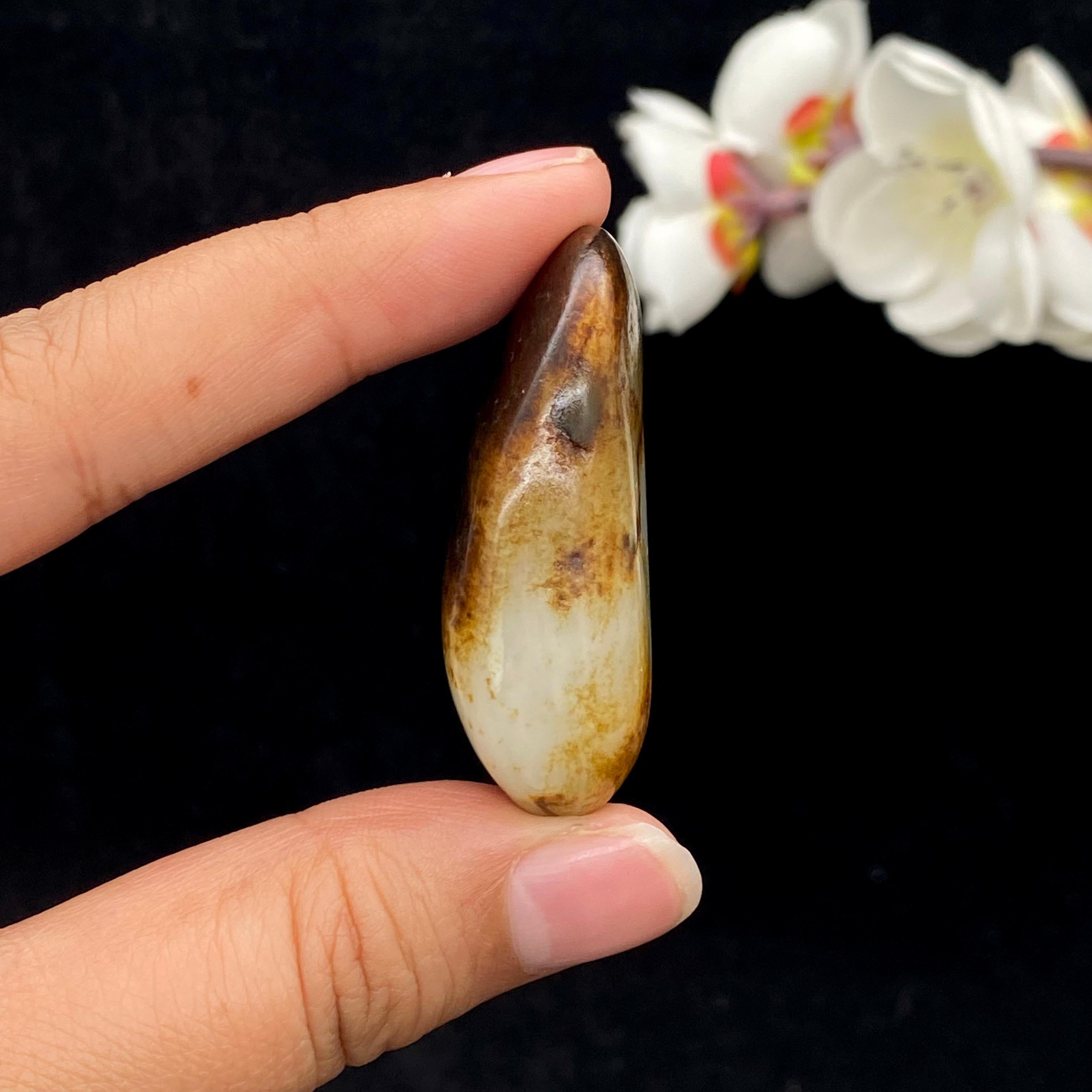 和田玉聚黑皮籽料挂件（27.8g）