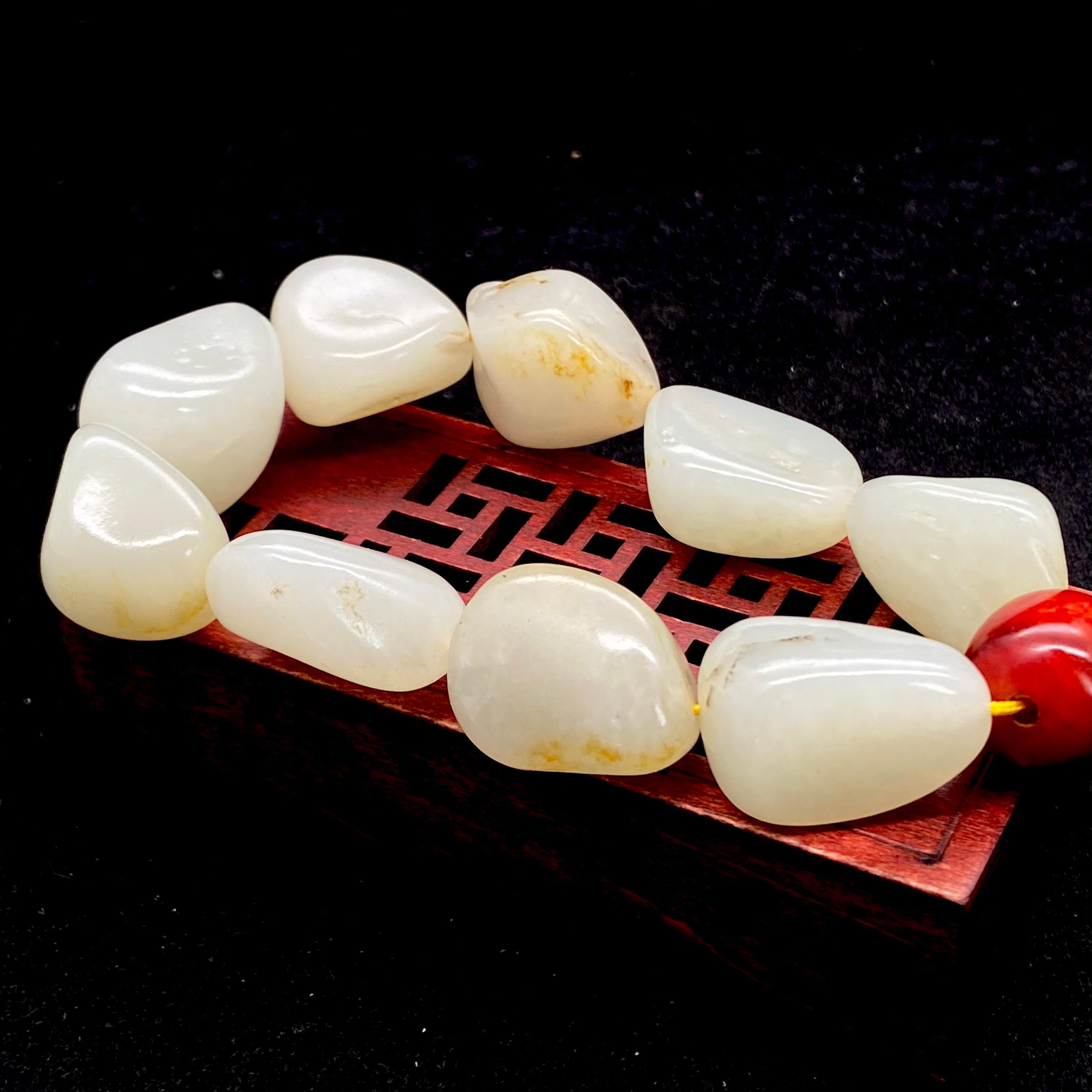 根付　和田玉 和田玉黄皮【精品手串】（97.9g） – 厚德载玉