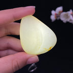 和田玉白玉带黄皮籽料（37.2g）