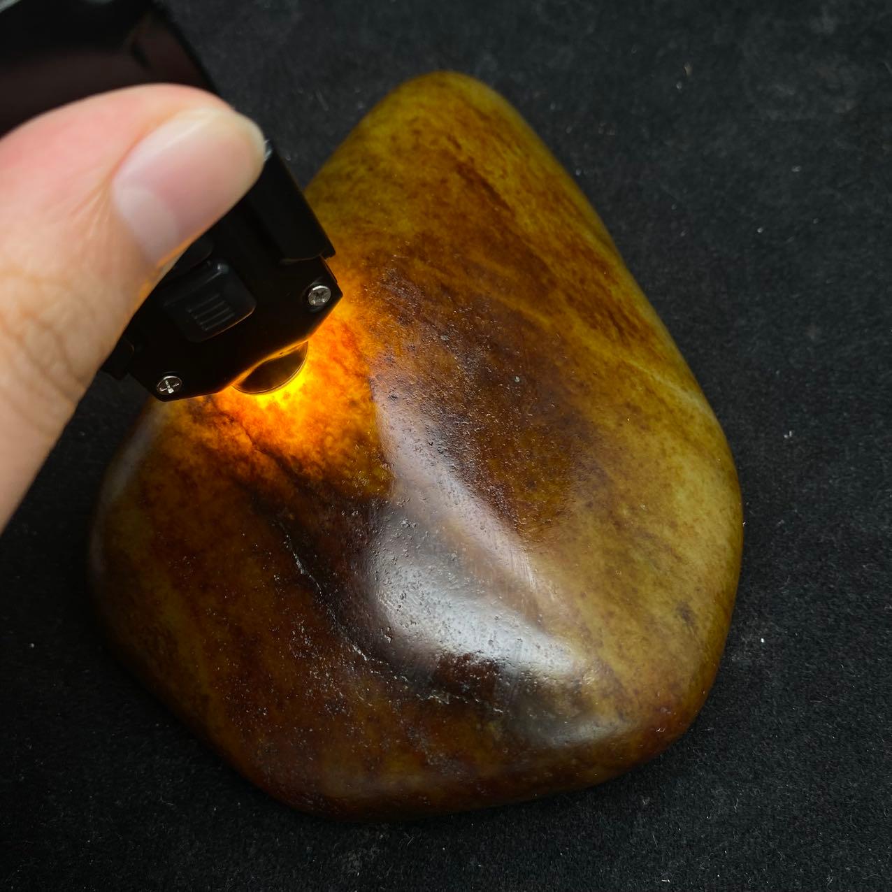 和田玉聚红皮籽料原石（320.7g）