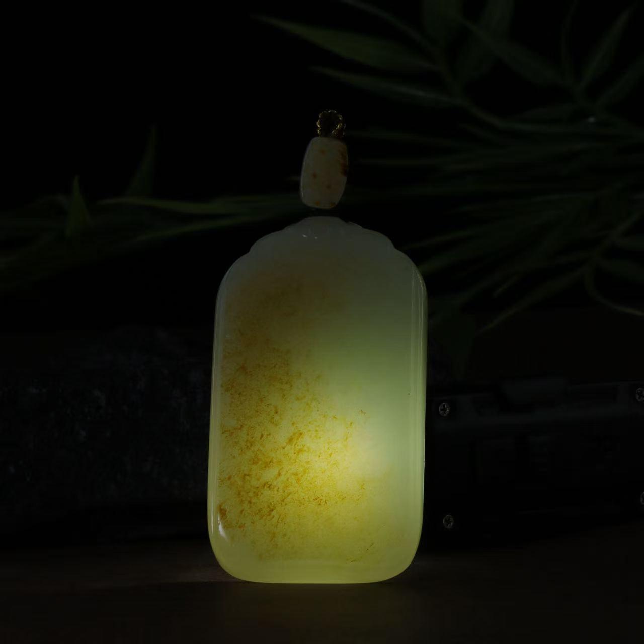 和田玉白玉洒金皮无事牌（71.3g）
