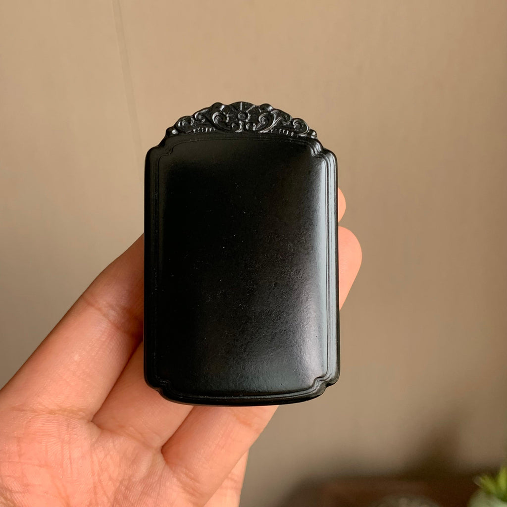 高品质和田玉黑青无事牌（71.8g）