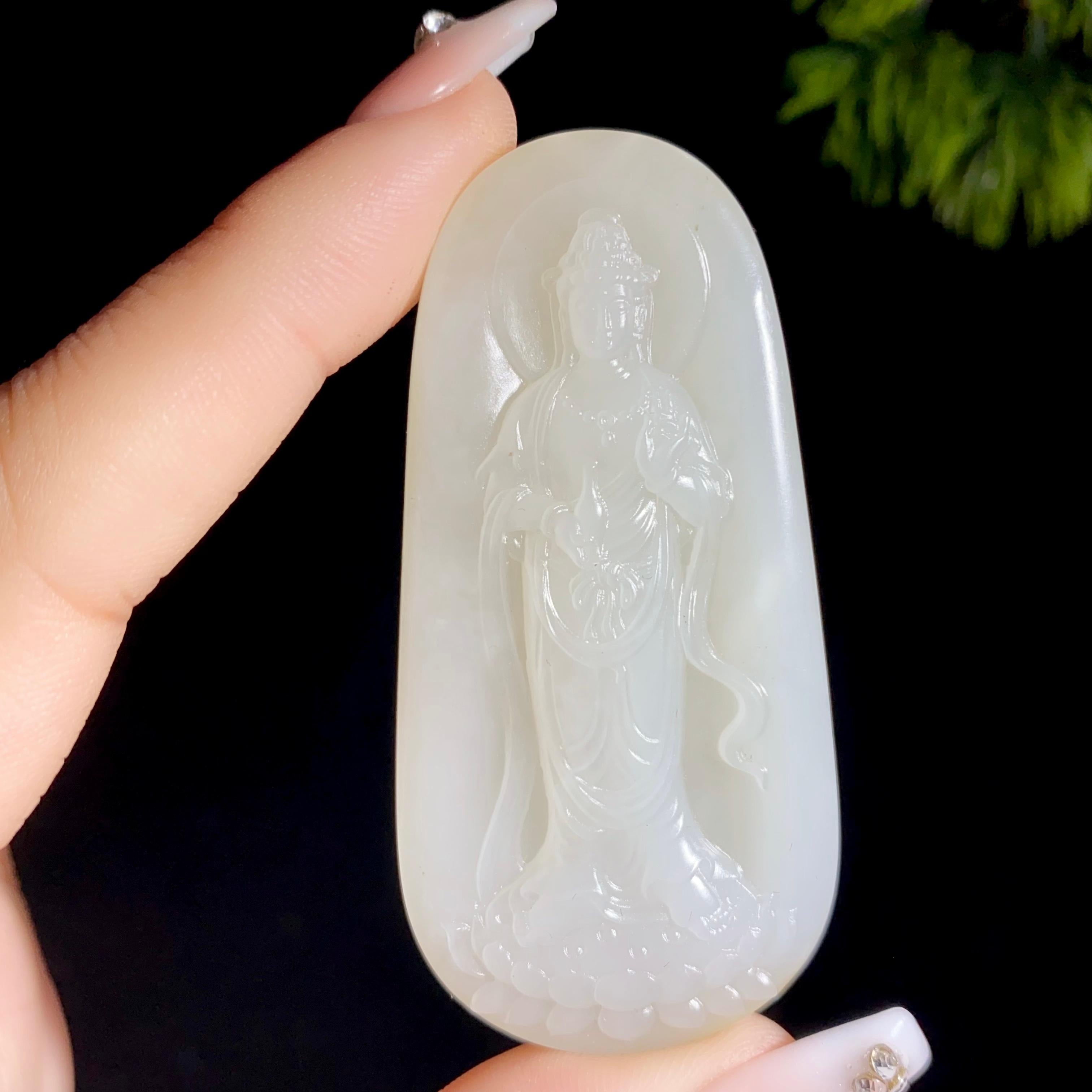 和田玉籽料坐莲观音（30.1g）