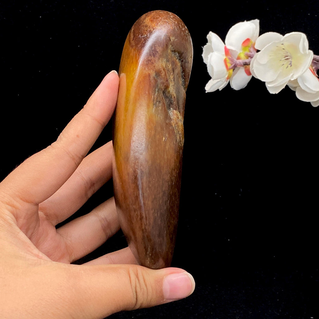 和田玉黄沁皮籽料手把件（538.5g）