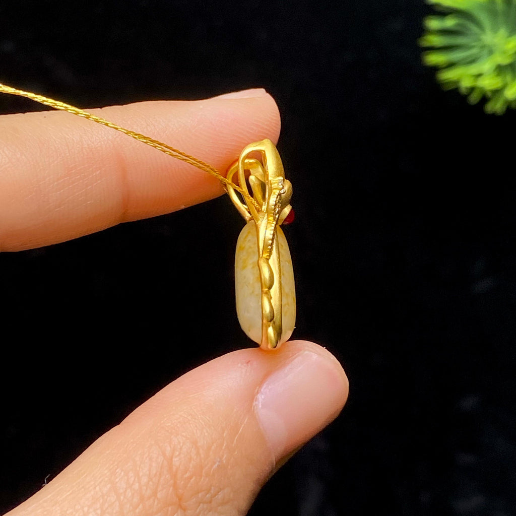 和田玉洒金皮籽料吊坠（6.6g）