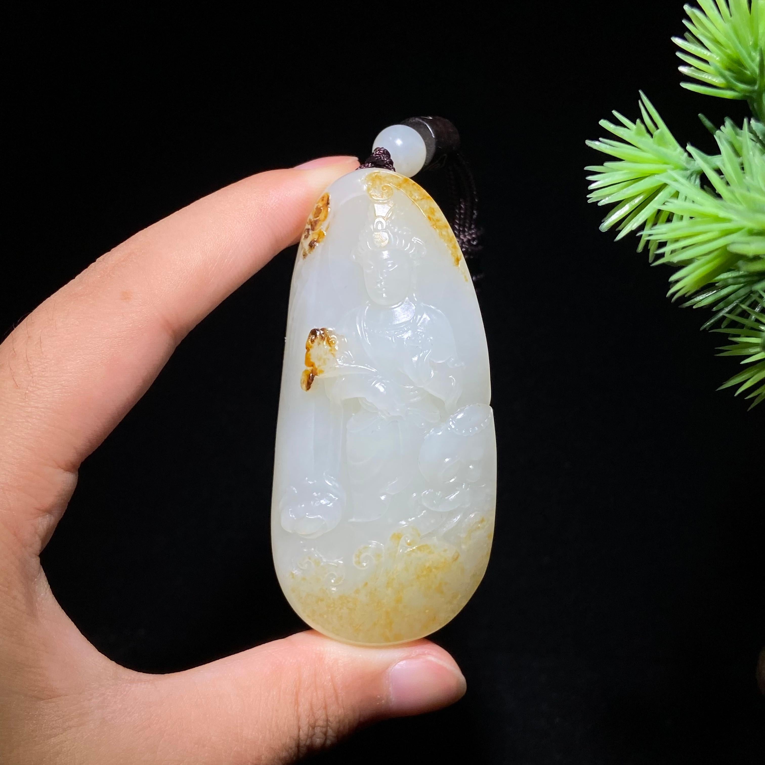 和田玉籽料观音（62.9g）