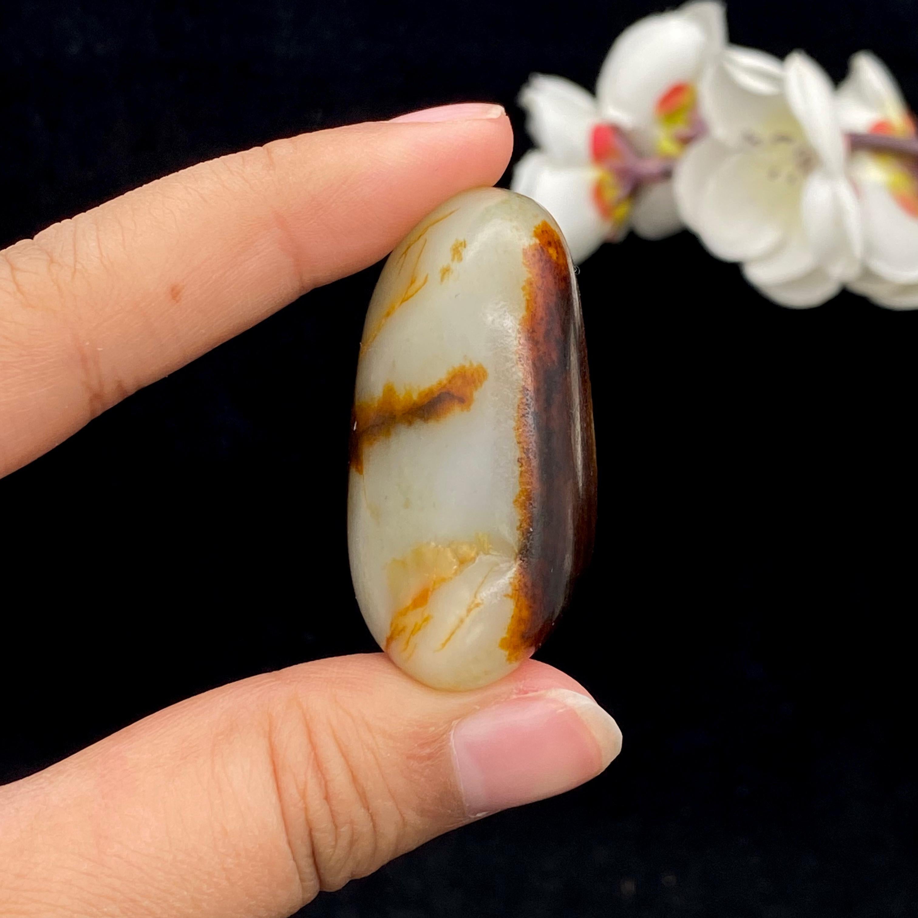 和田玉黑红皮籽料（54.1g）