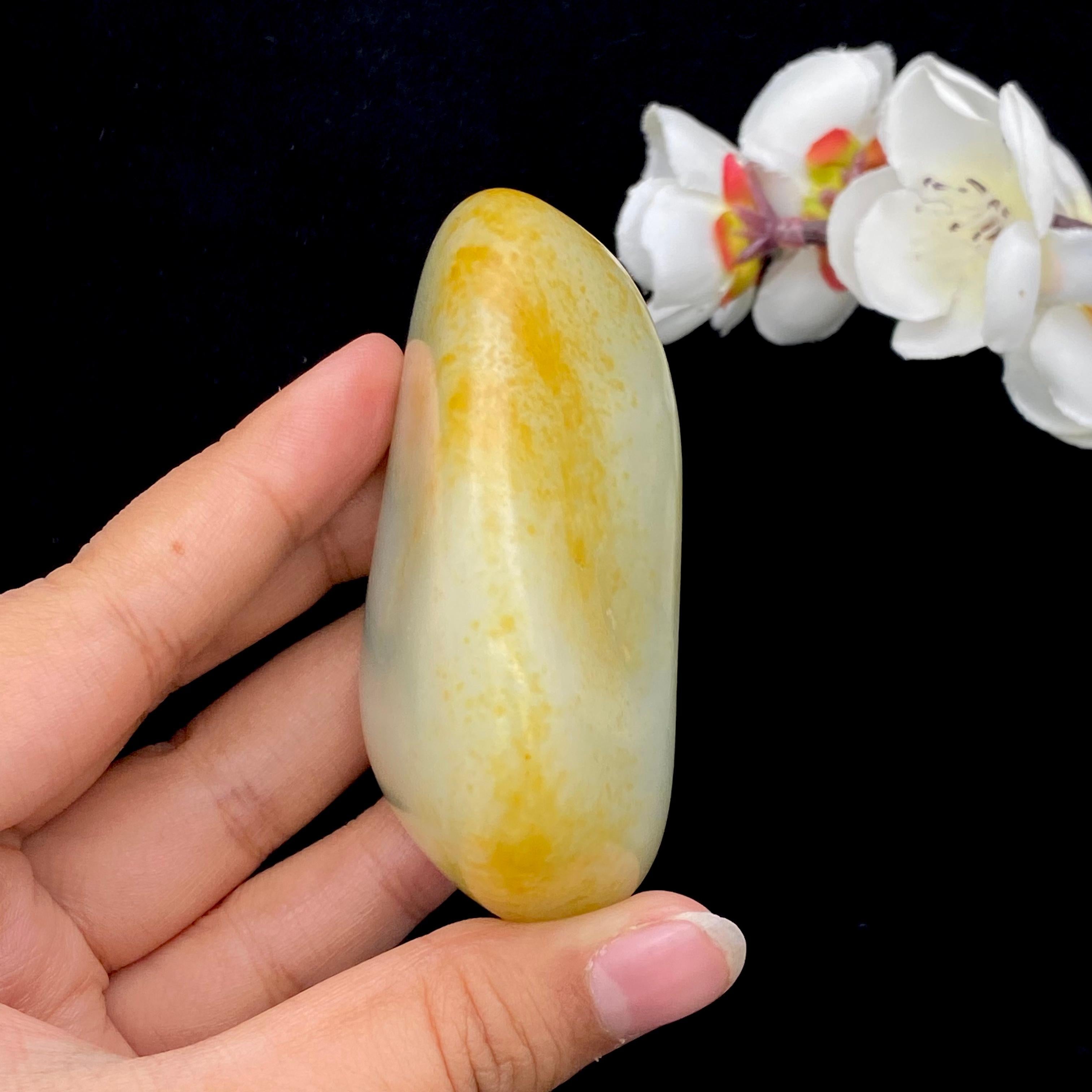 和田玉洒金皮籽料原石（165.5g）