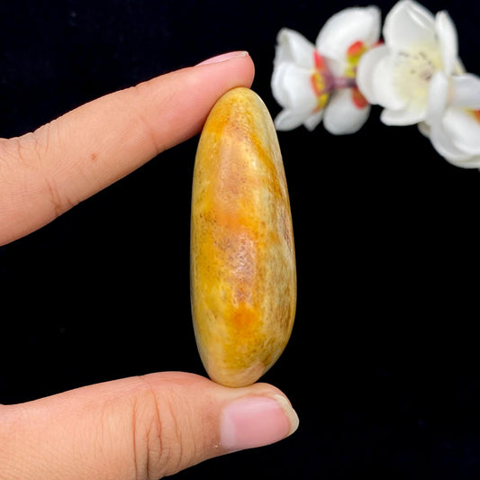 和田玉黄皮青花底籽料大挂件（61g）