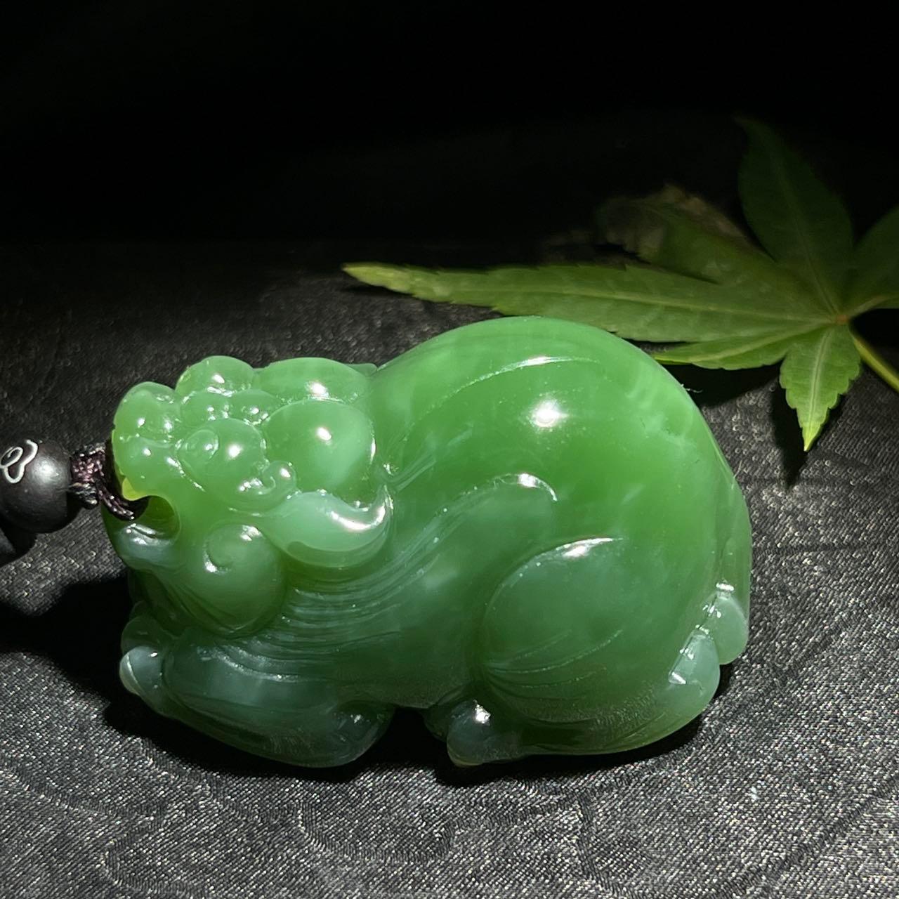 和田玉碧玉猫眼貔貅吊坠（56.5g）