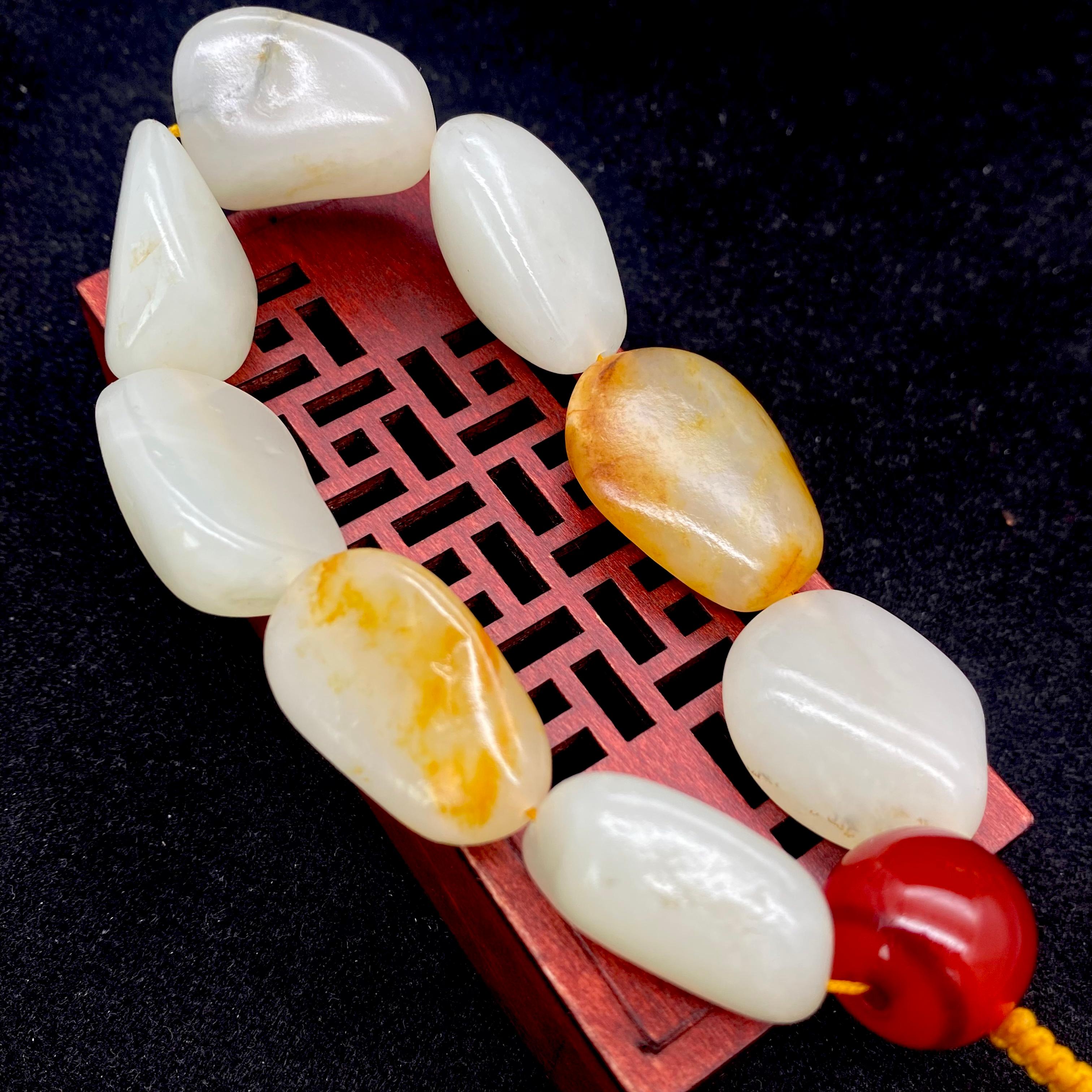 和田玉黄皮白肉【精品手串】（90.8g）