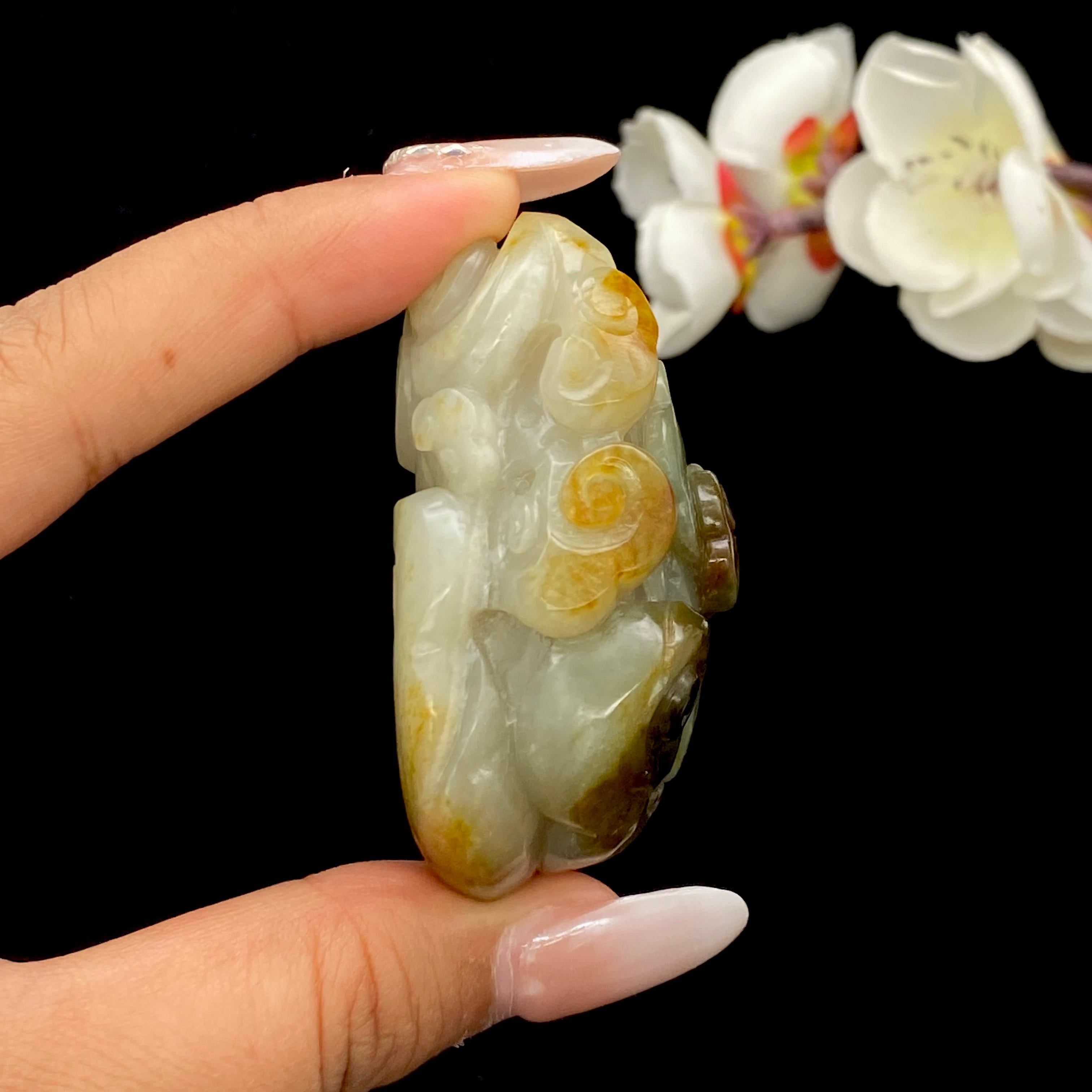 和田玉洒金皮带翠籽料【如意】挂件（91.8g）