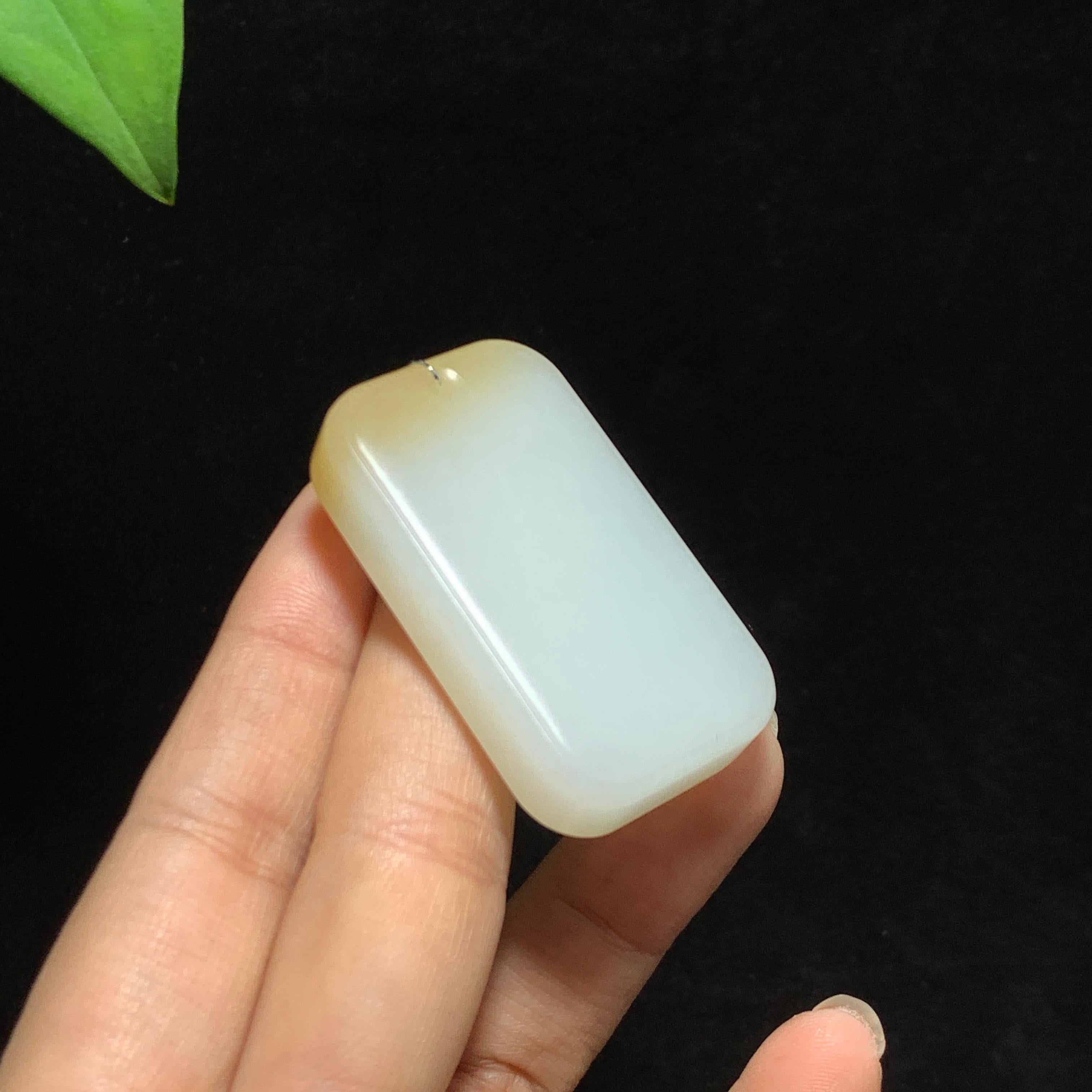 和田山料糖白玉无事牌挂件（37.8g）