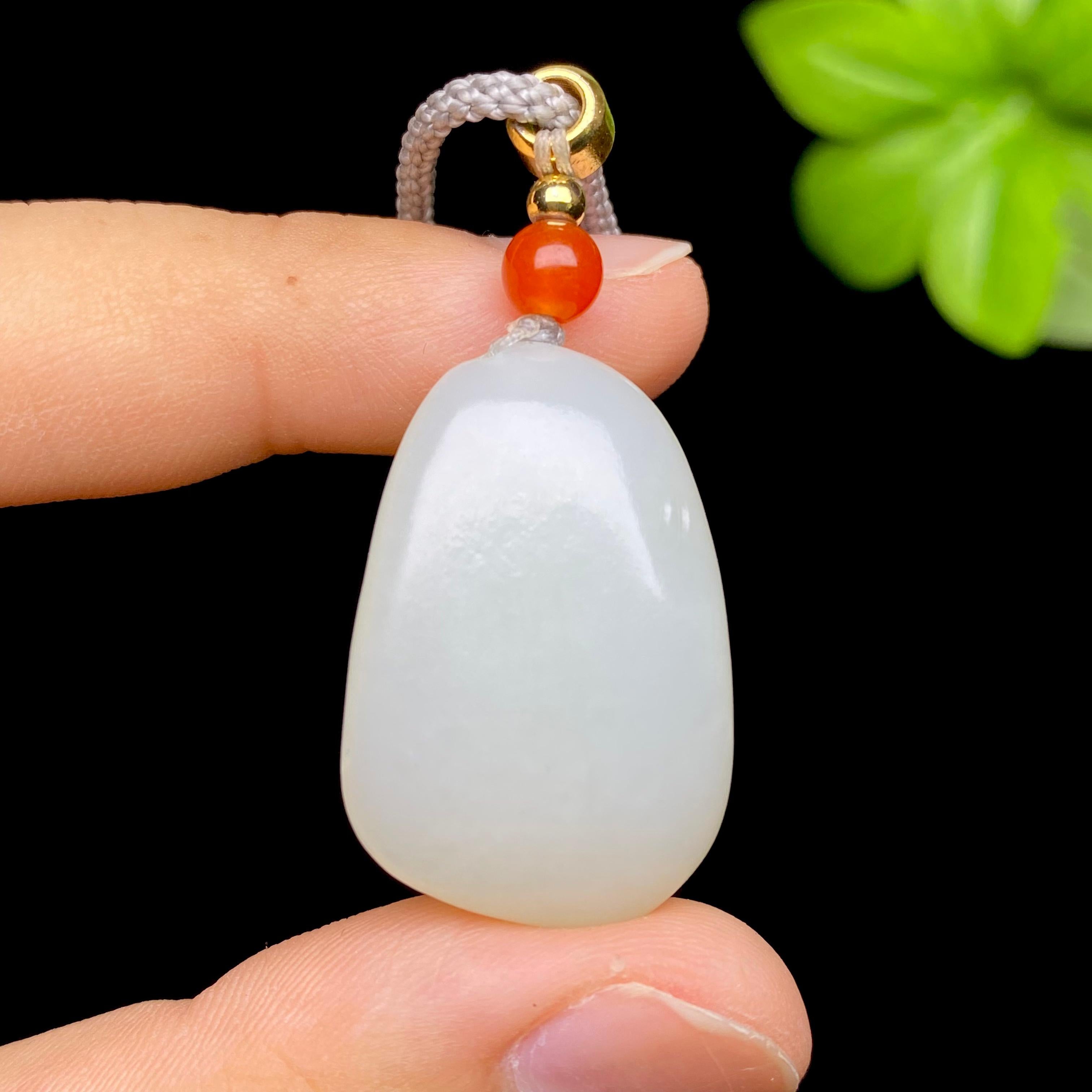 和田玉新疆且末米达料观音（11.4g）