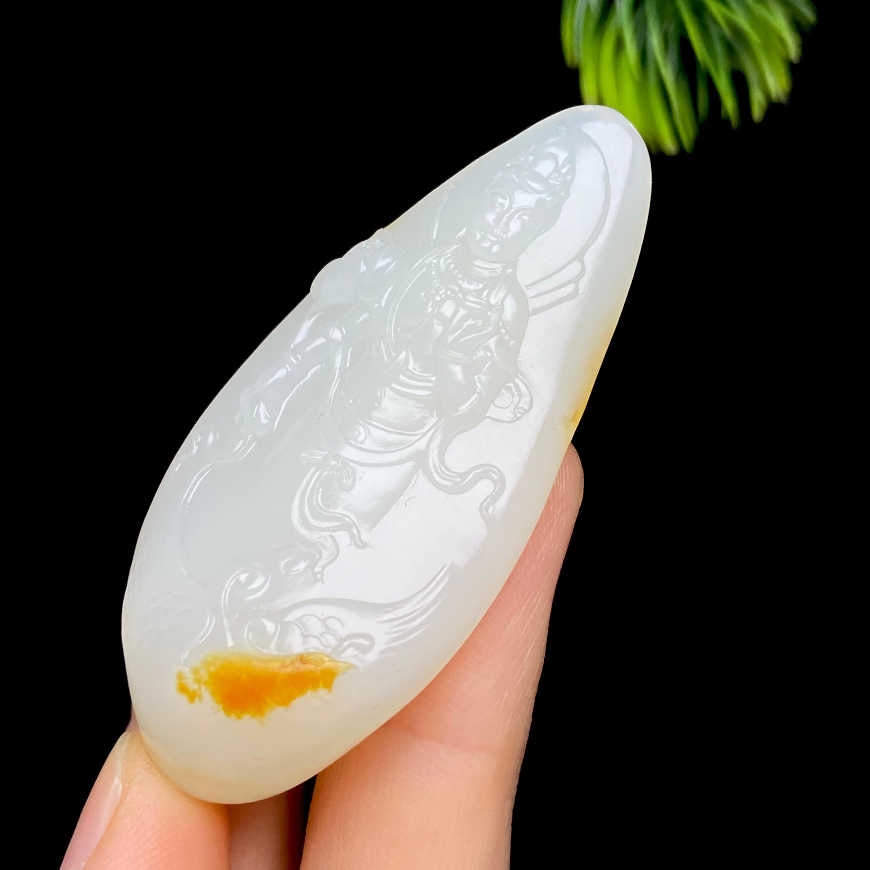 和田玉籽料观音（30.5g）