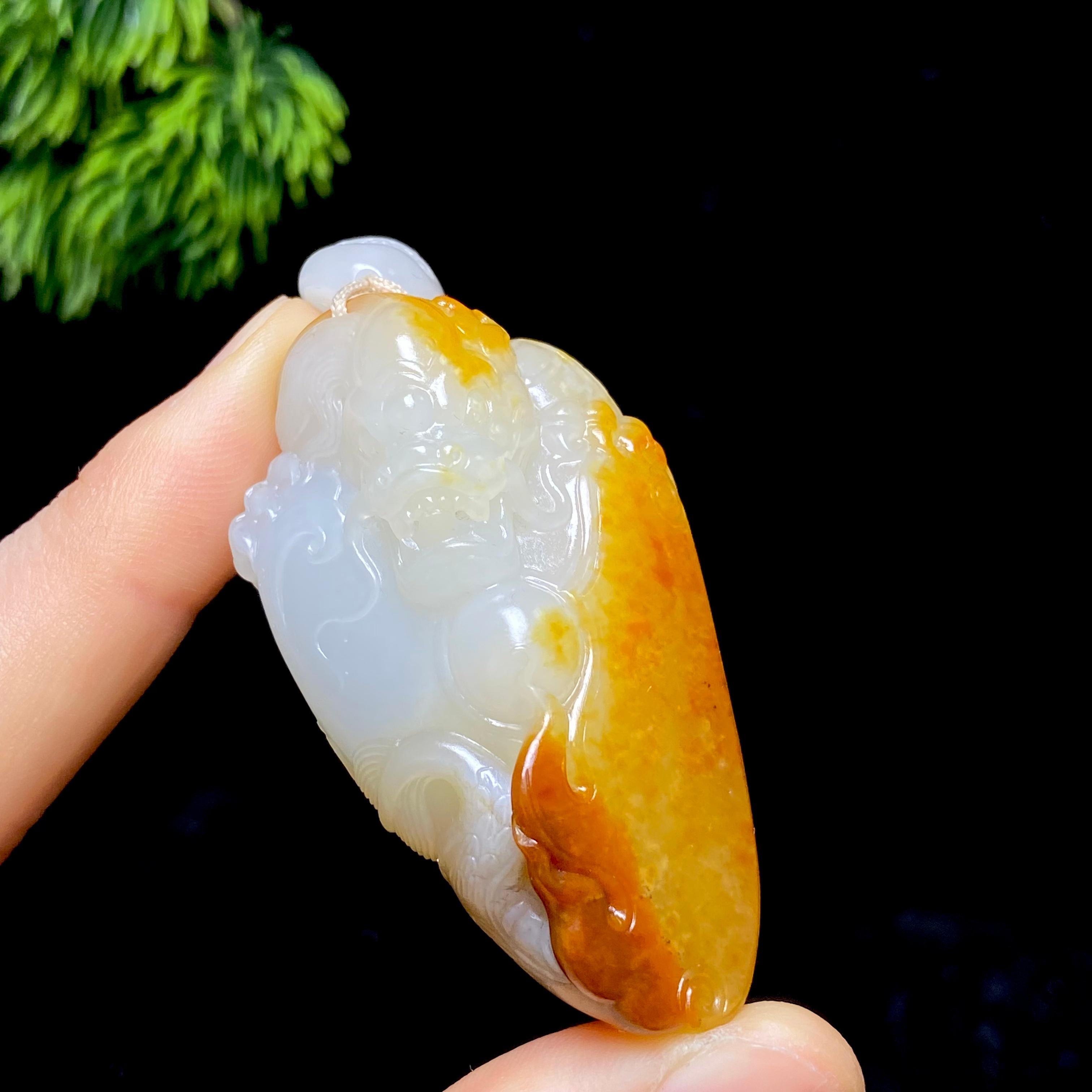 和田玉籽料龙行天下（55.4g）