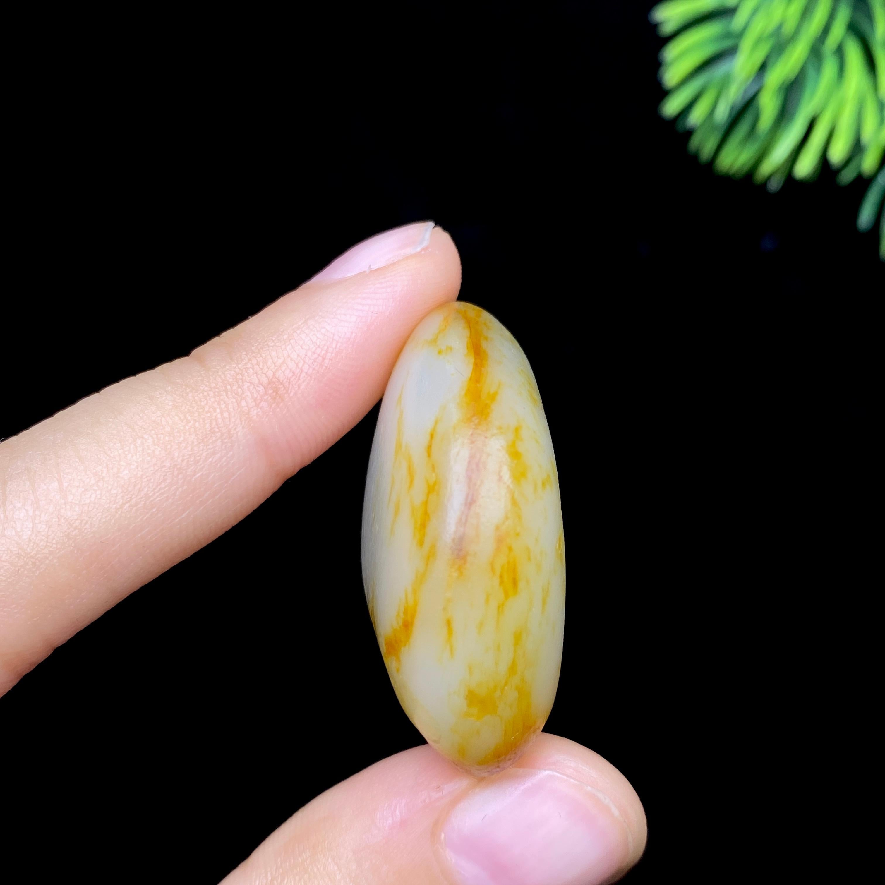 和田玉洒金皮籽料原石（19g）