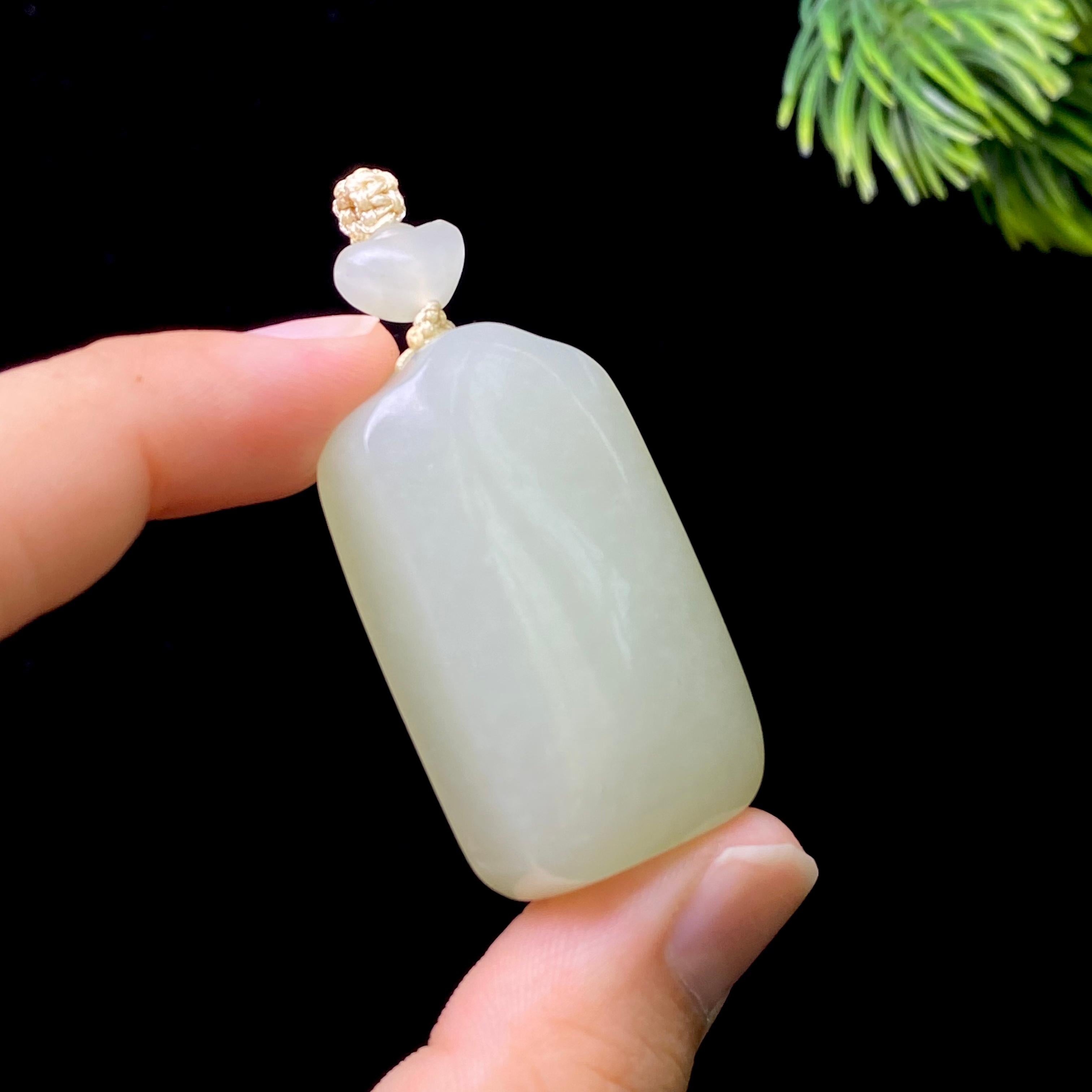 和田玉籽料晴水无事牌（26.7g）
