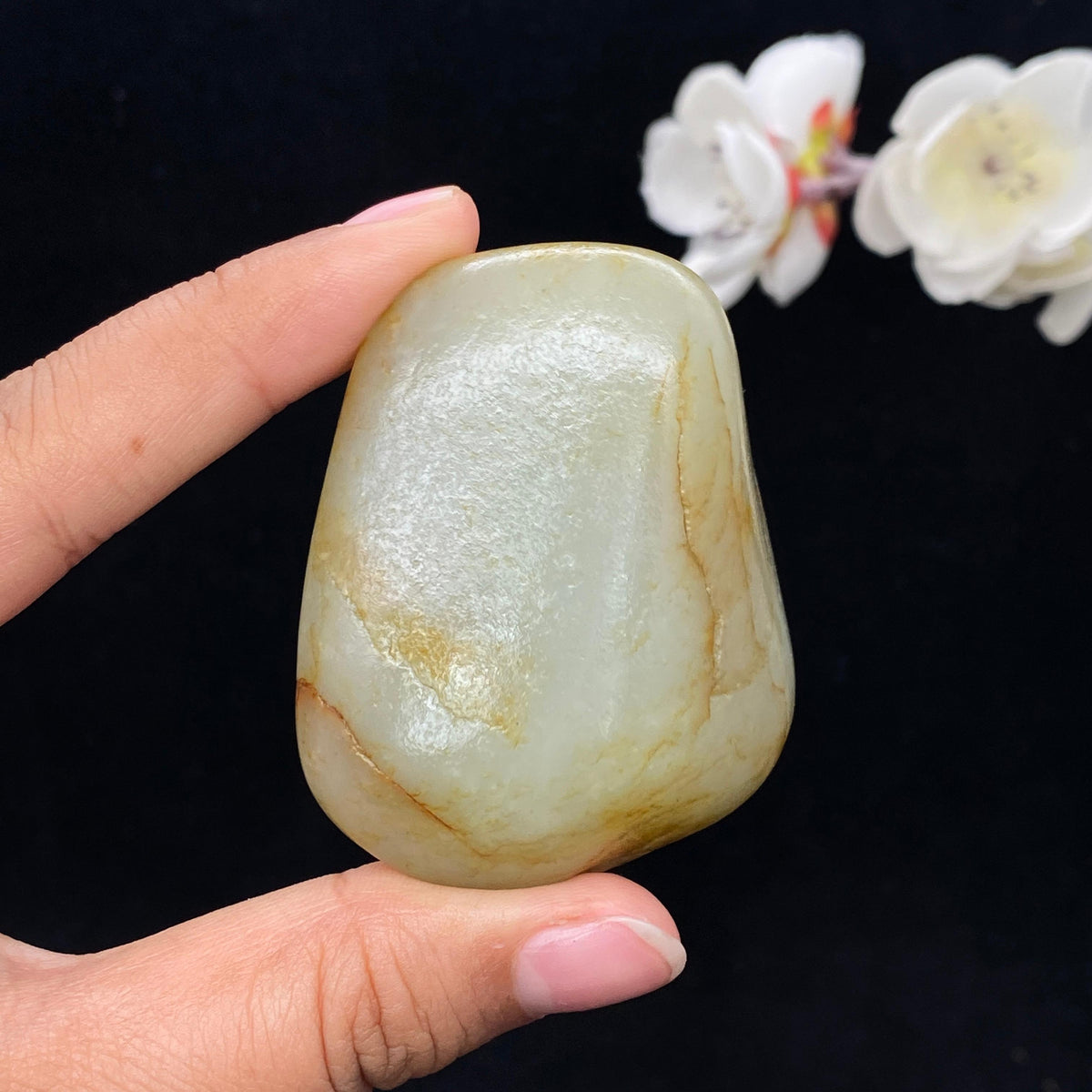 和田玉洒金皮籽料手把件（95.8g）
