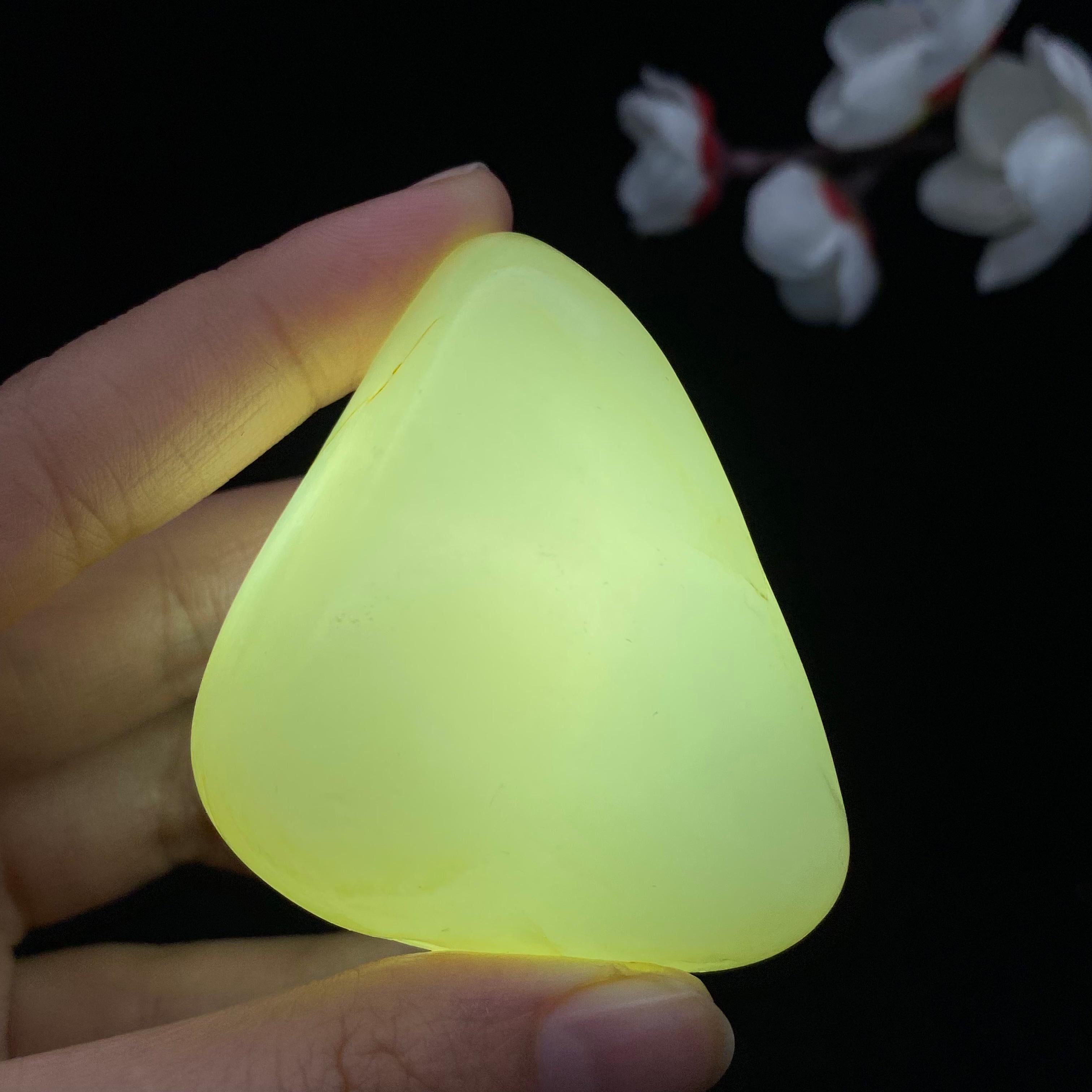 和田玉青白玉籽料原石（80.9g）