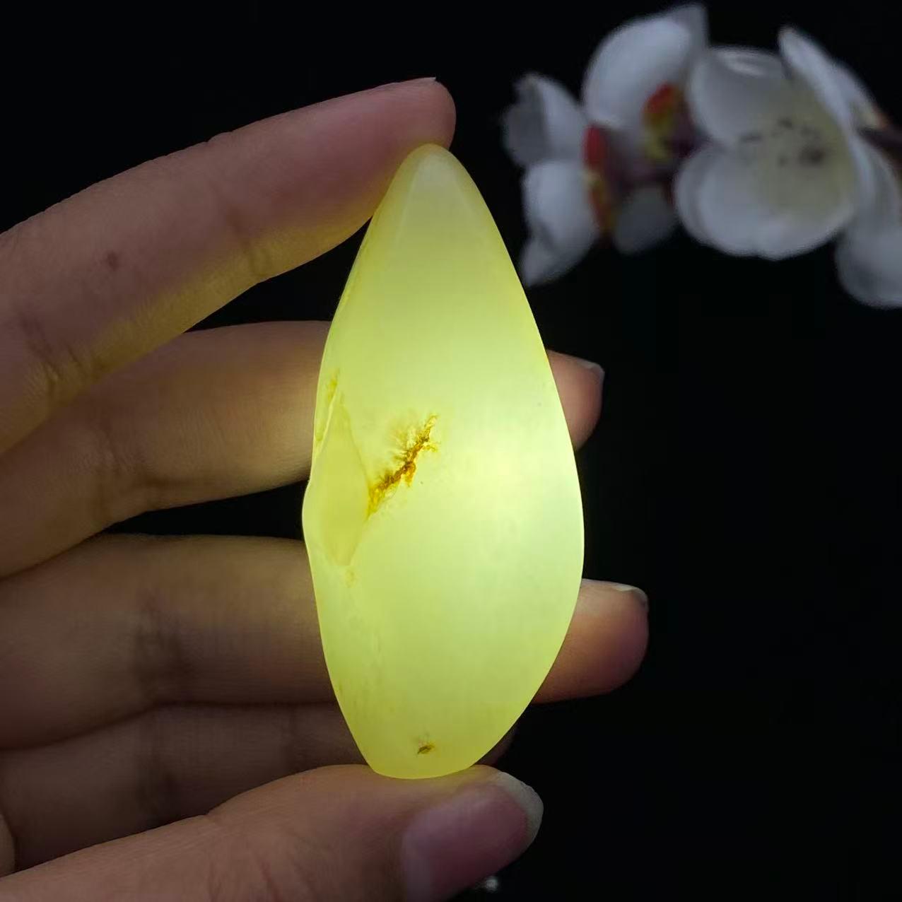 和田玉白玉籽料（31.2g）