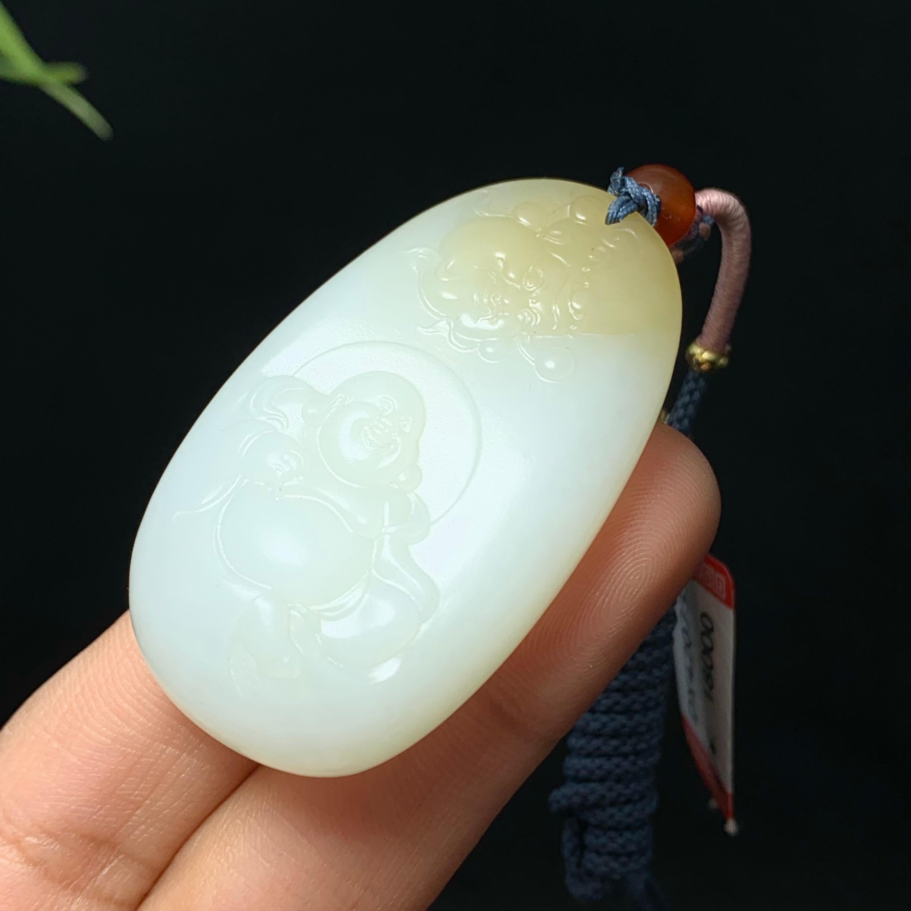 高品质新疆且末糖白玉佛公挂件（22.2g）