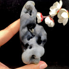 和田玉-青花籽料【镂空太湖石】手把件（140.5g）
