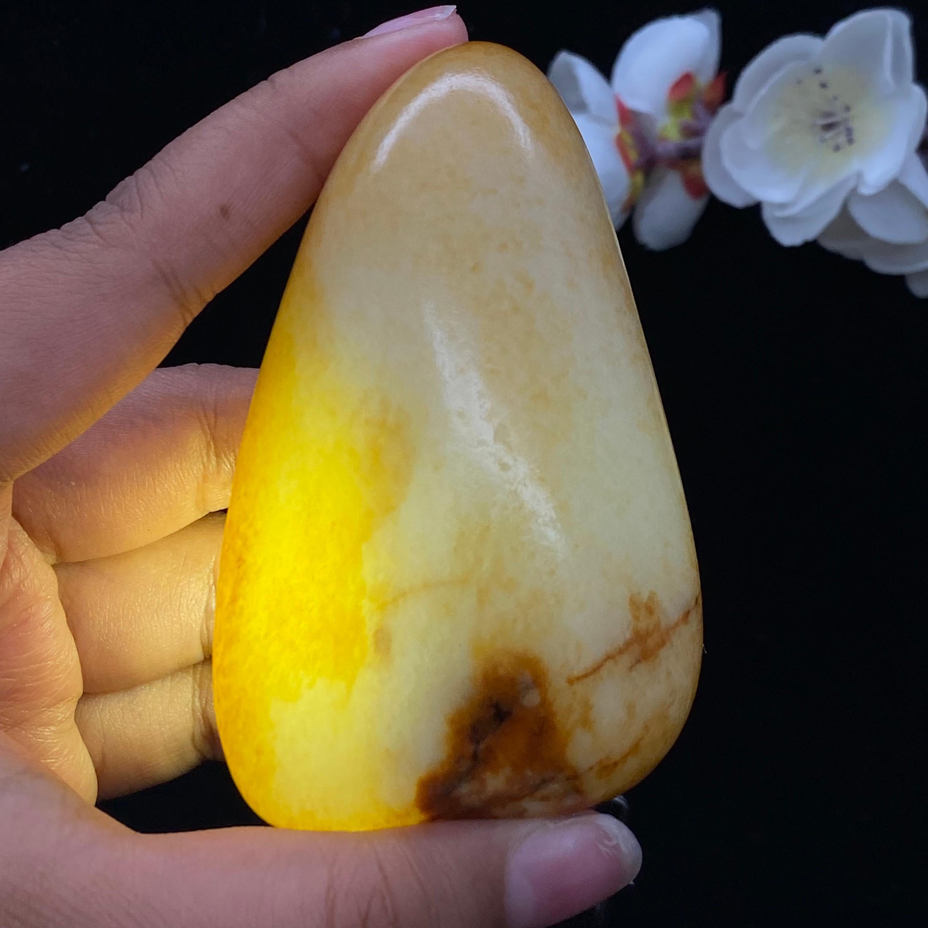 和田玉-洒金皮白肉籽料手把件（224.8g）