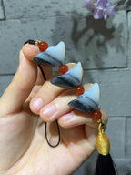 和田玉青花元宝车挂(包挂)（19.0g）