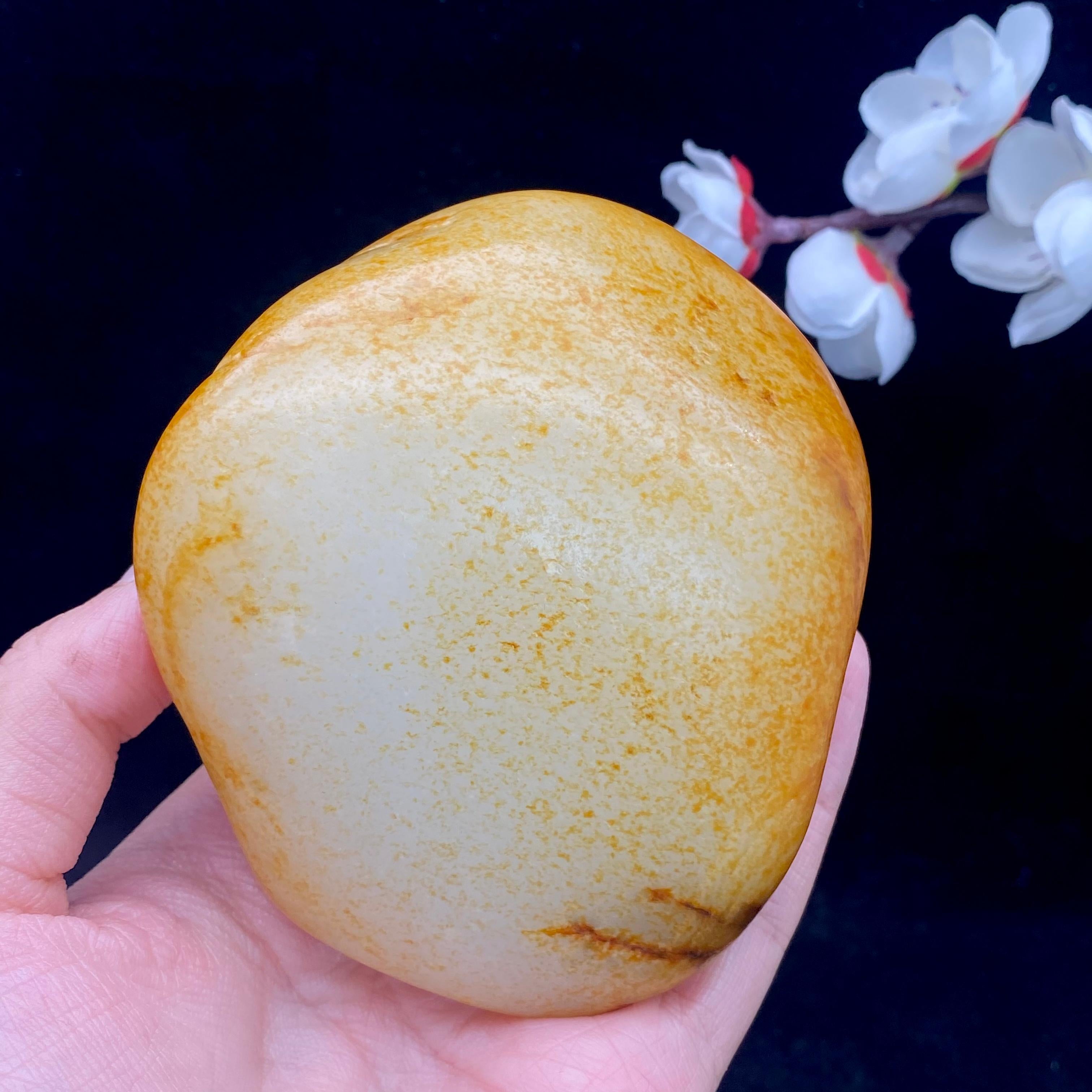 和田玉洒红皮籽料原石（461.7g）