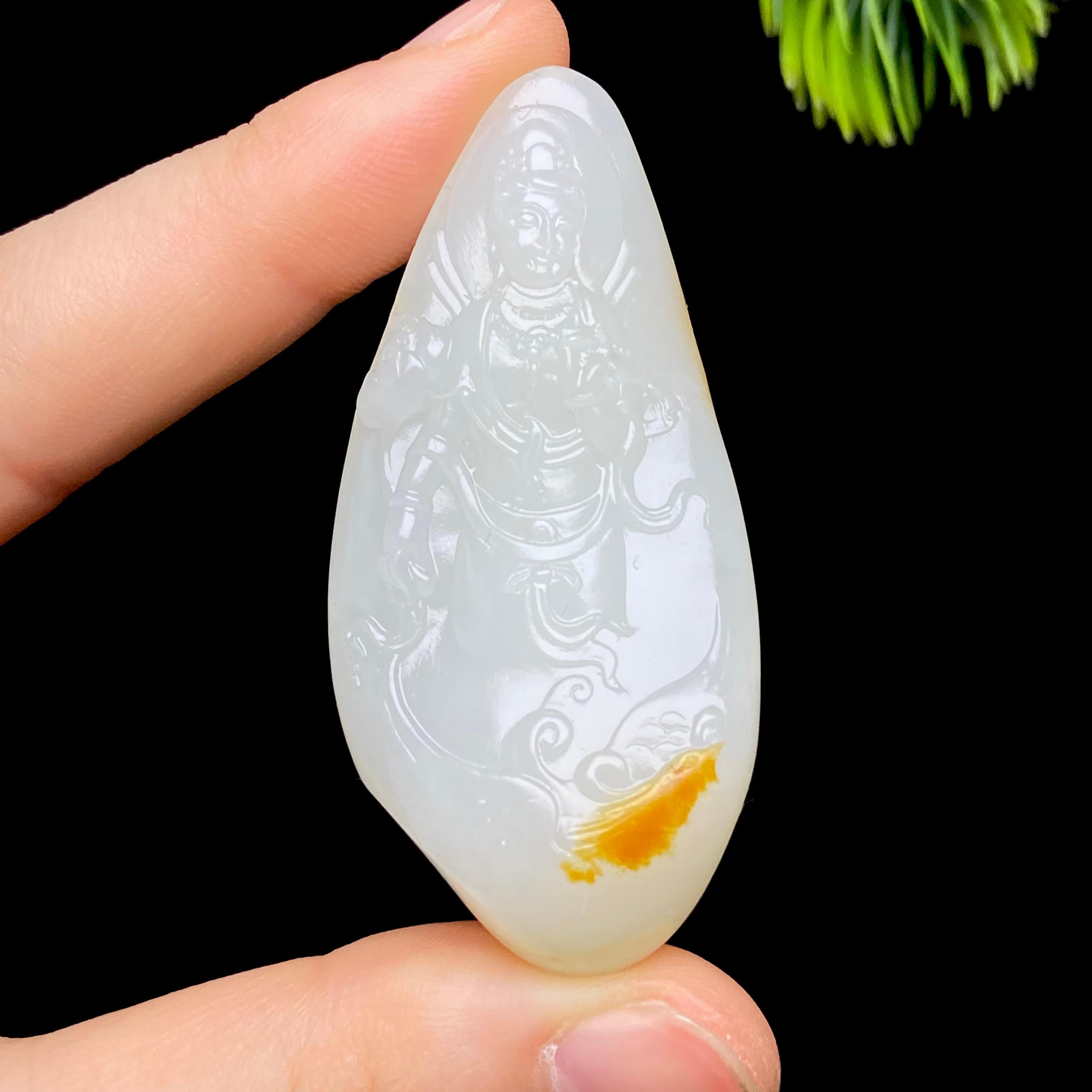 和田玉籽料观音（30.5g）