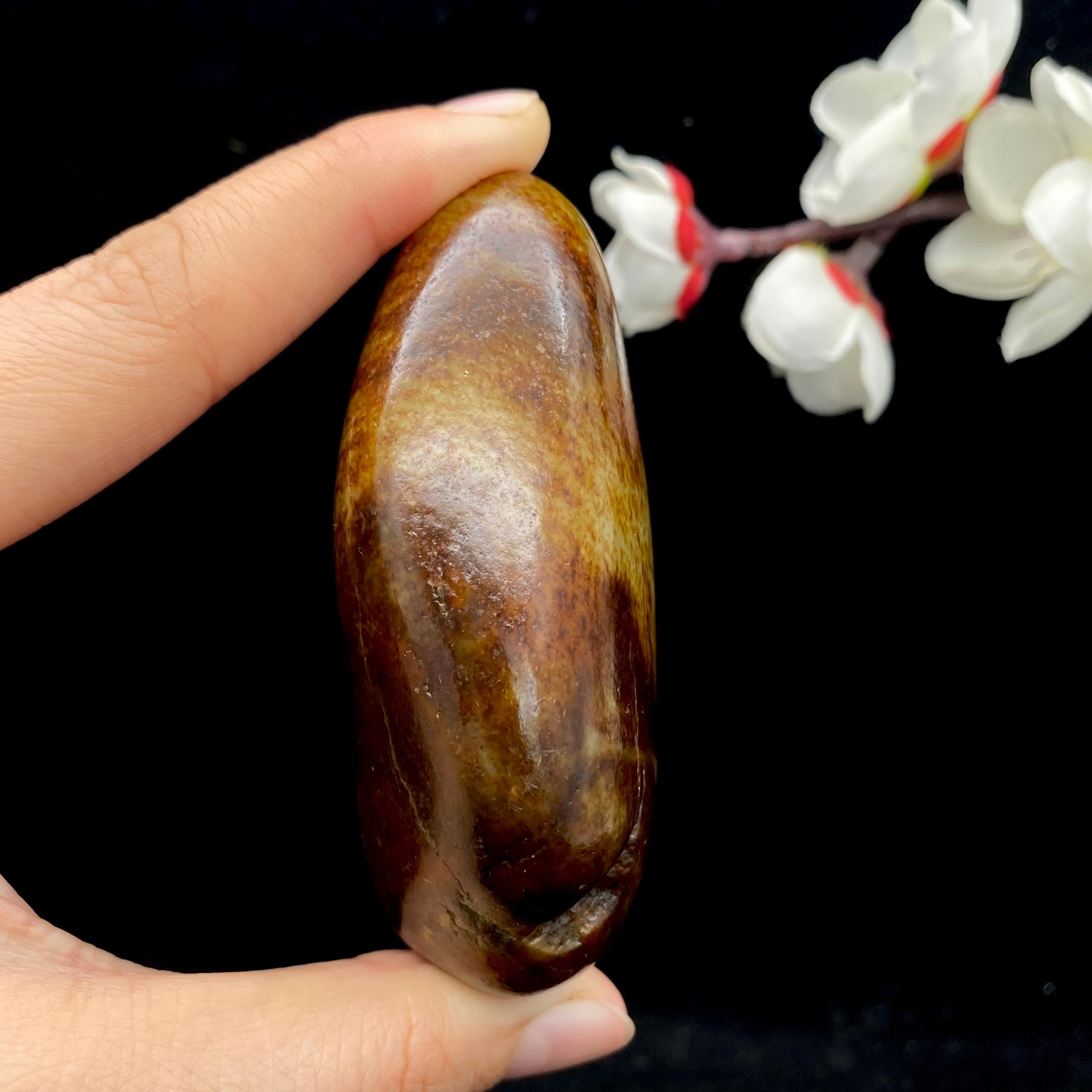 和田玉聚红皮籽料原石（178.9g）