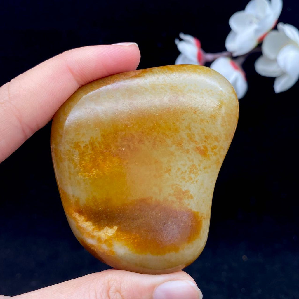 和田玉聚红皮籽料手把件（118.6g）