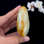 和田玉洒红皮青花底籽料原石（207.2g）