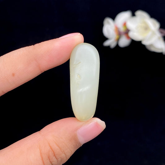 和田玉-青白玉籽料原石（22.7g）