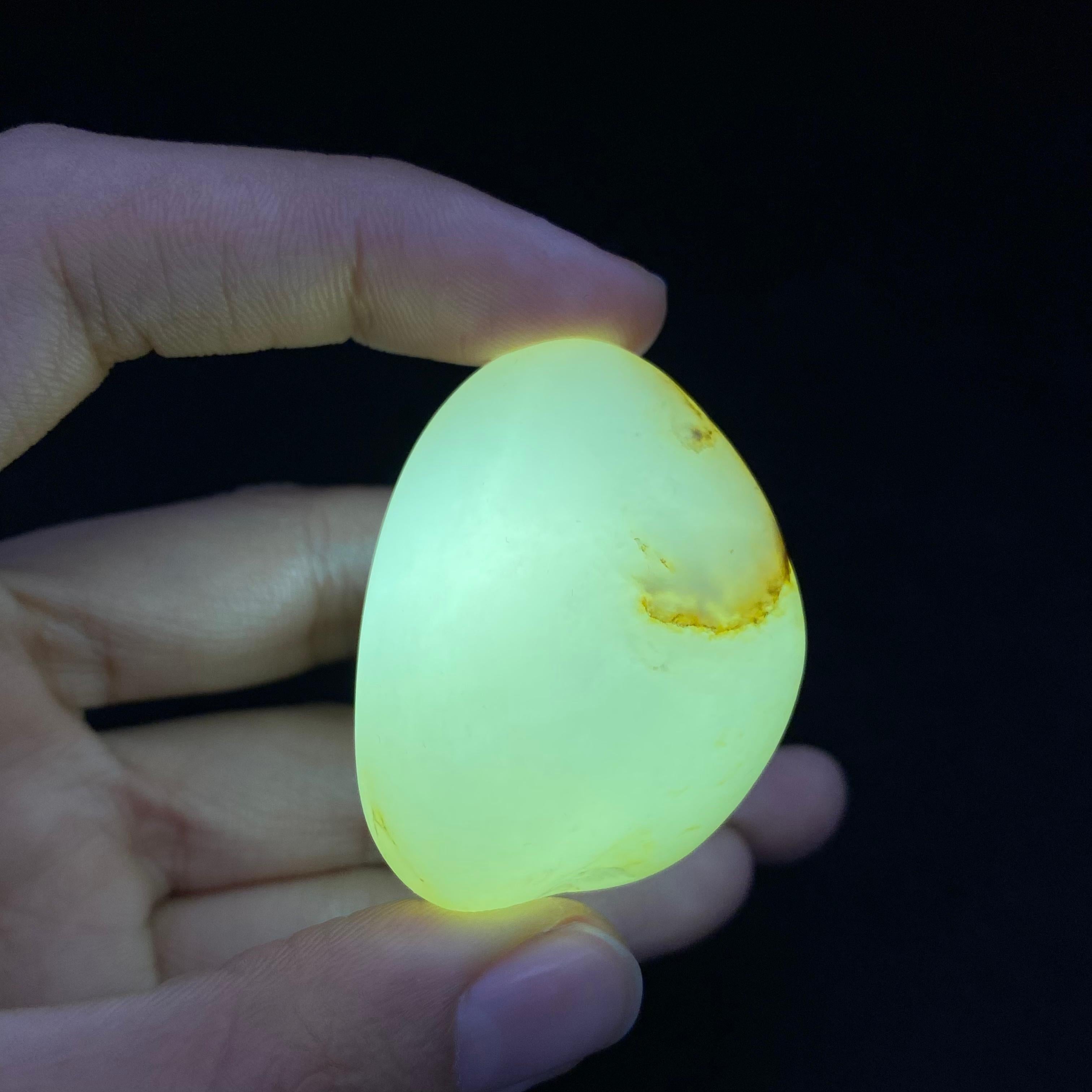 和田玉黄皮籽料原石（40g）