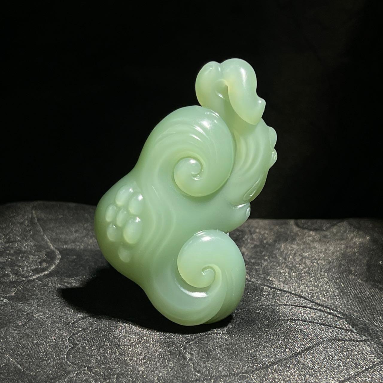 和田玉碧玉粉青如意（36.8g）
