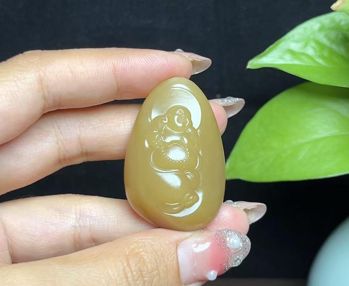 新疆和田玉 新疆和田玉且末糖羊脂玉龙凤挂件（54.1g） – 厚德载玉