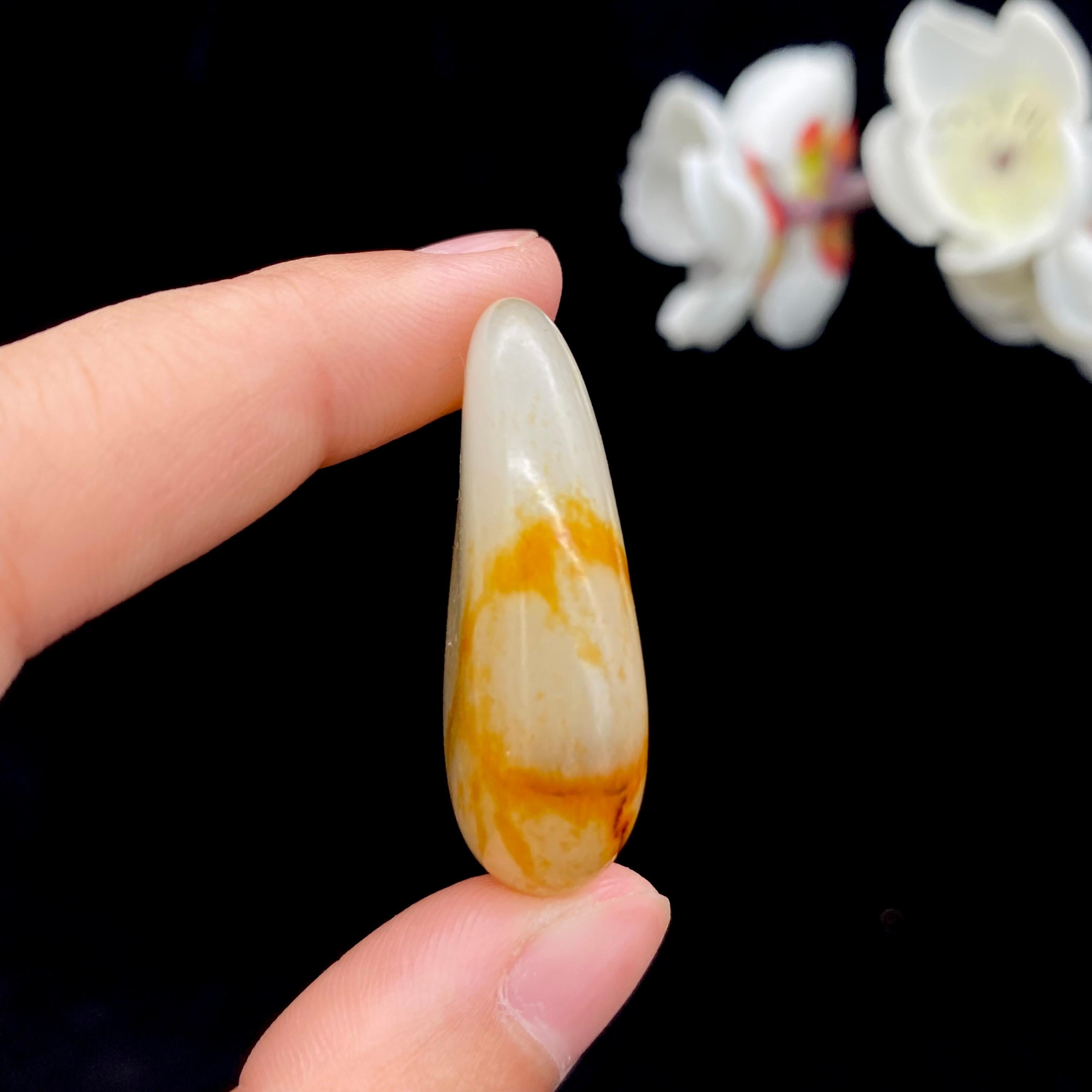 和田玉黄皮籽料原石（14.5g）